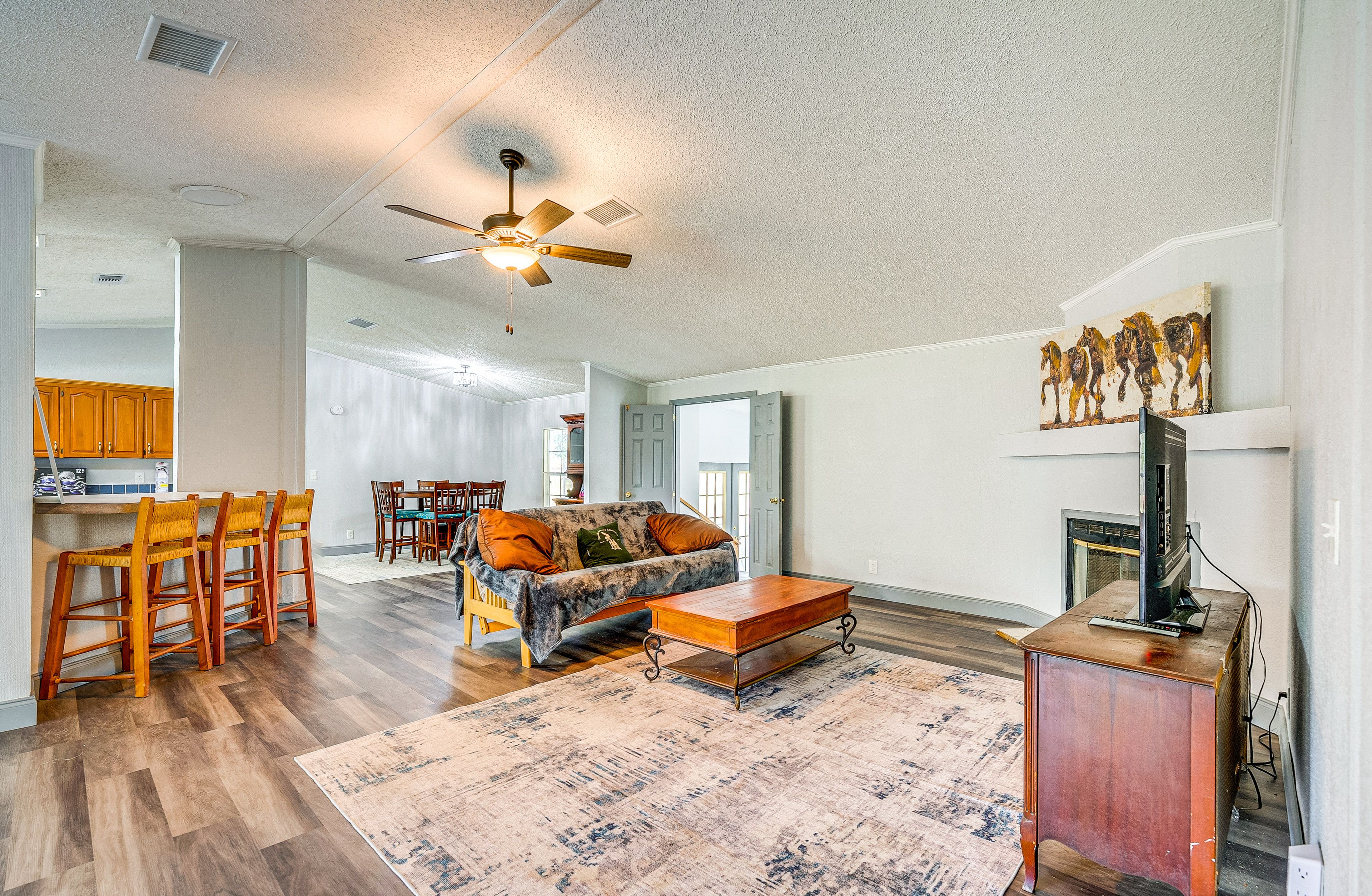 Morriston Vacation Rental | 3BR | 2BA | Steps to Enter | 2,000 Sq Ft