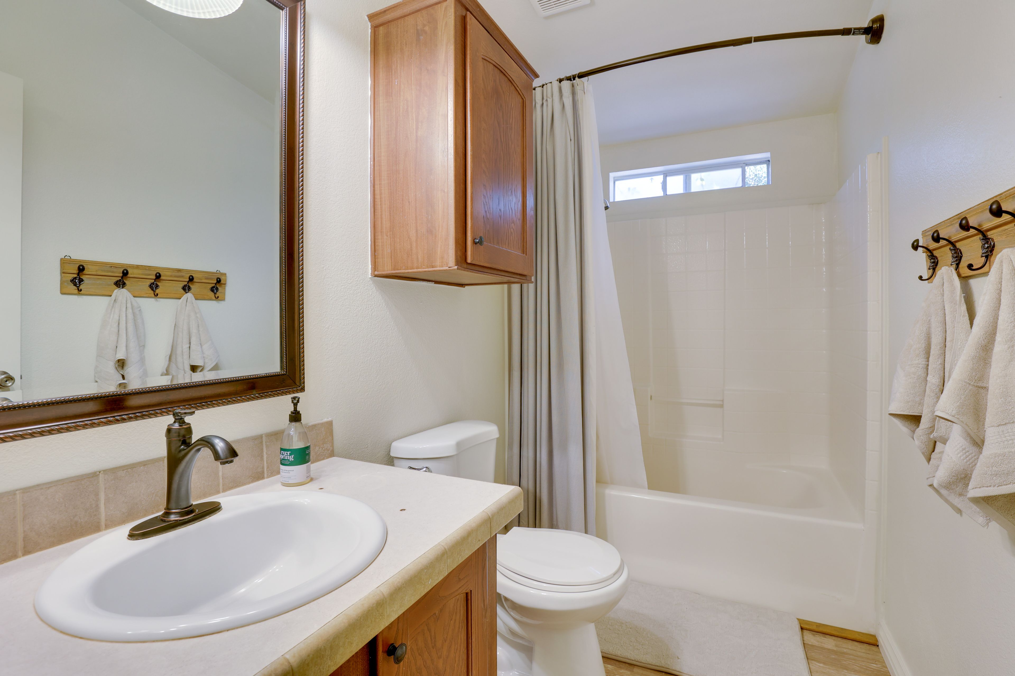 Full Bath | Towels