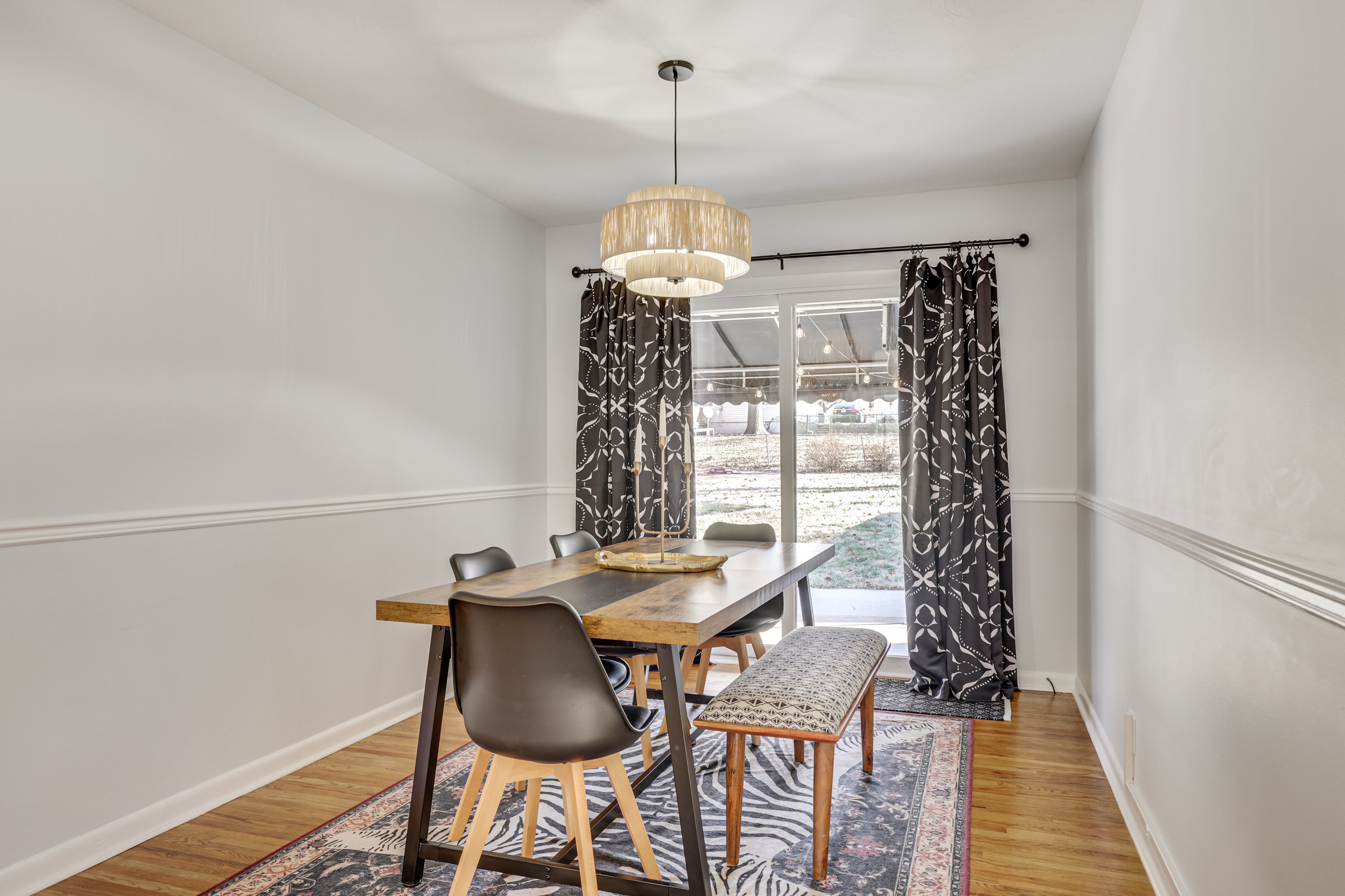 Dining Area | Dishware & Flatware Provided | Central A/C & Heat | 1st Floor