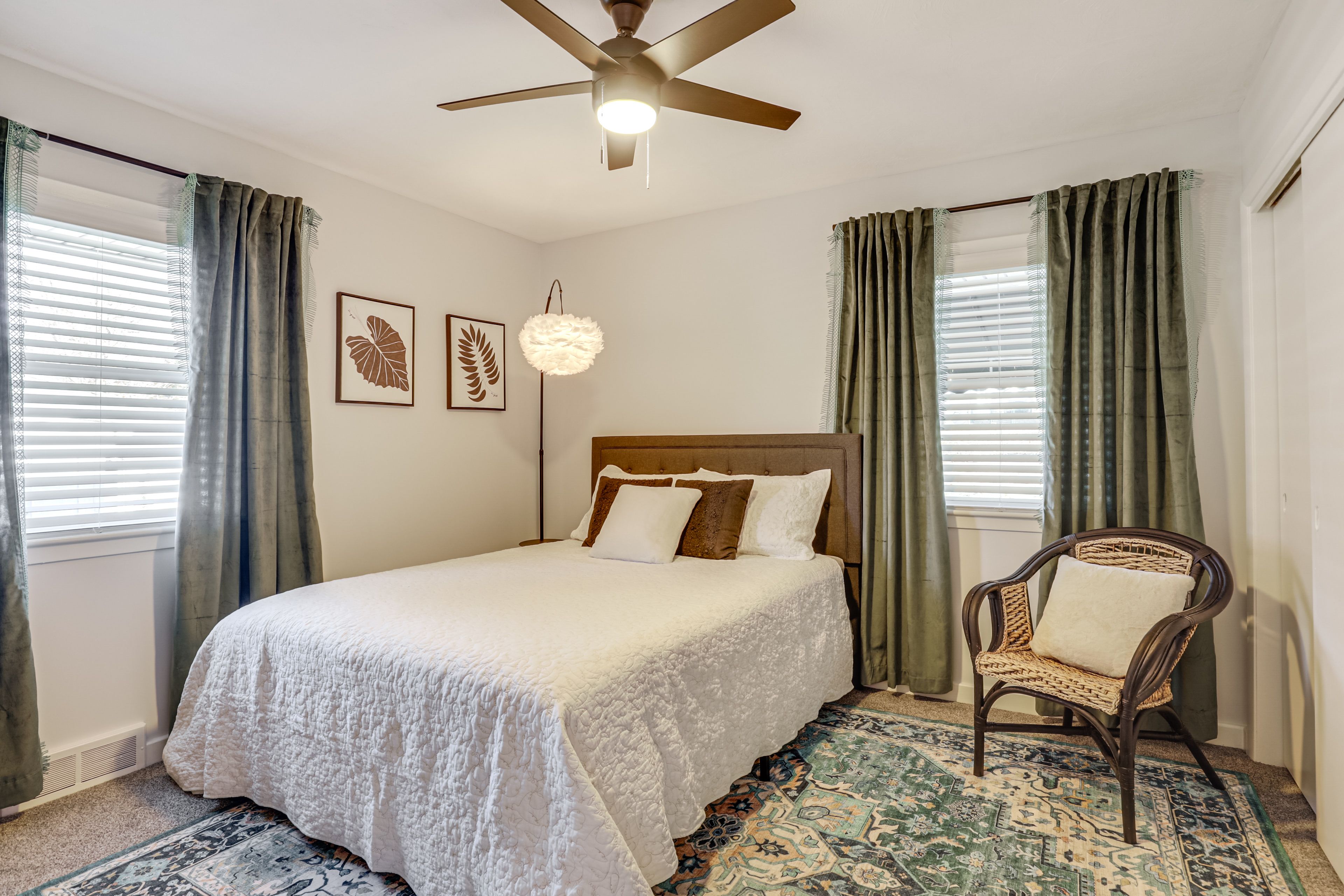 Bedroom 2 | Queen Bed | 1st Floor