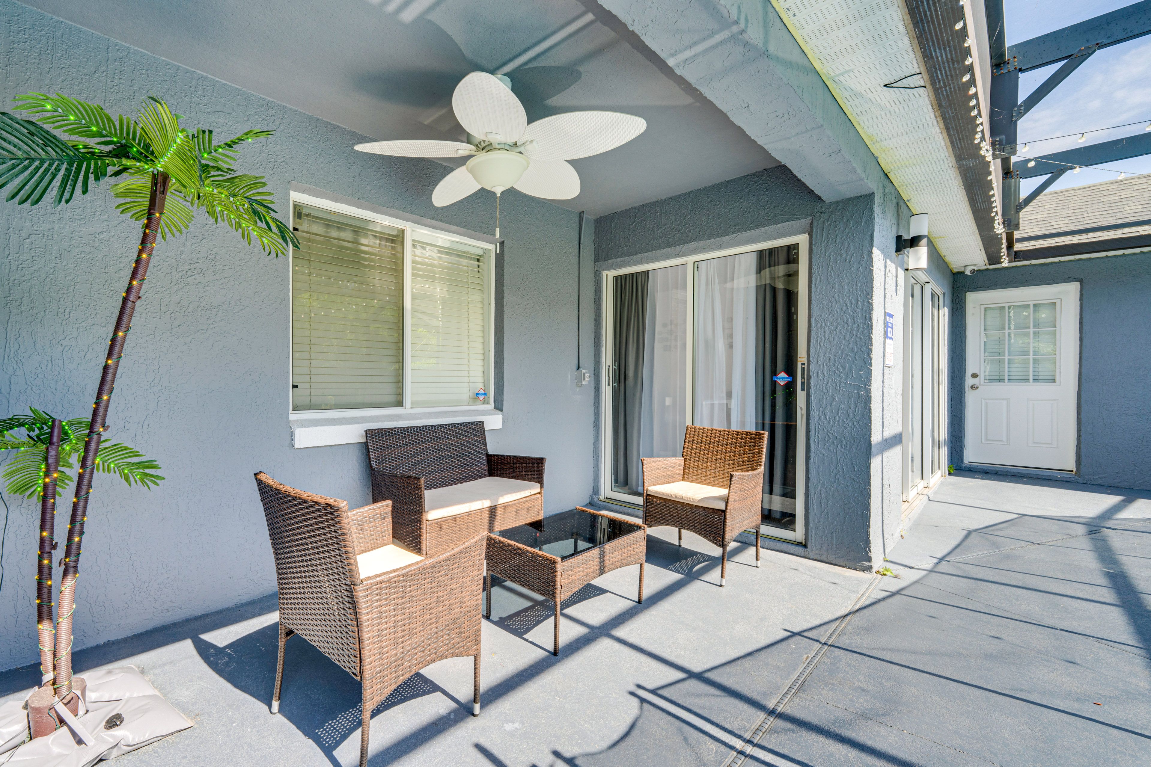 Covered Patio | Gas Grill