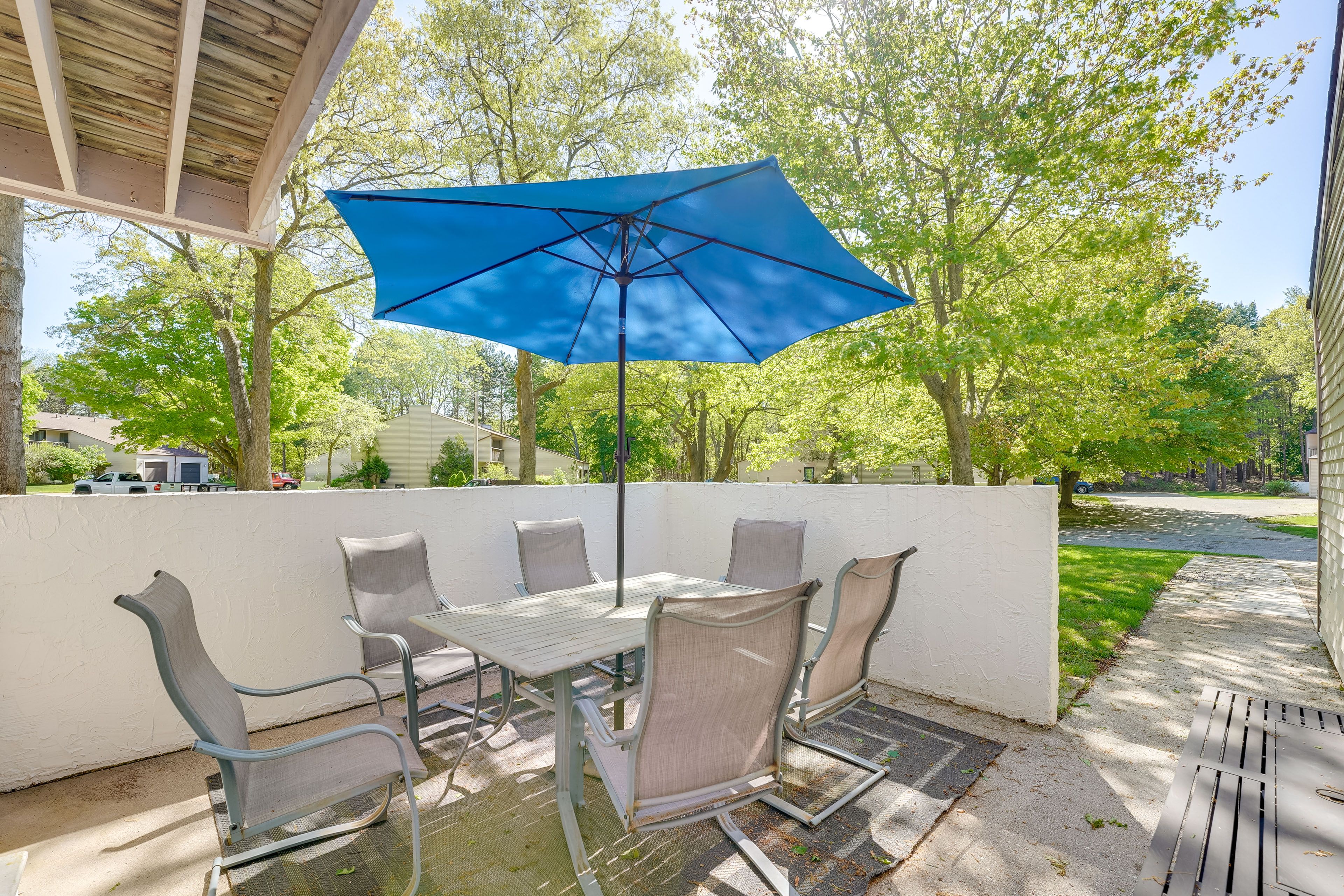 Private Patio | Charcoal Grill | Gas Fire Pit