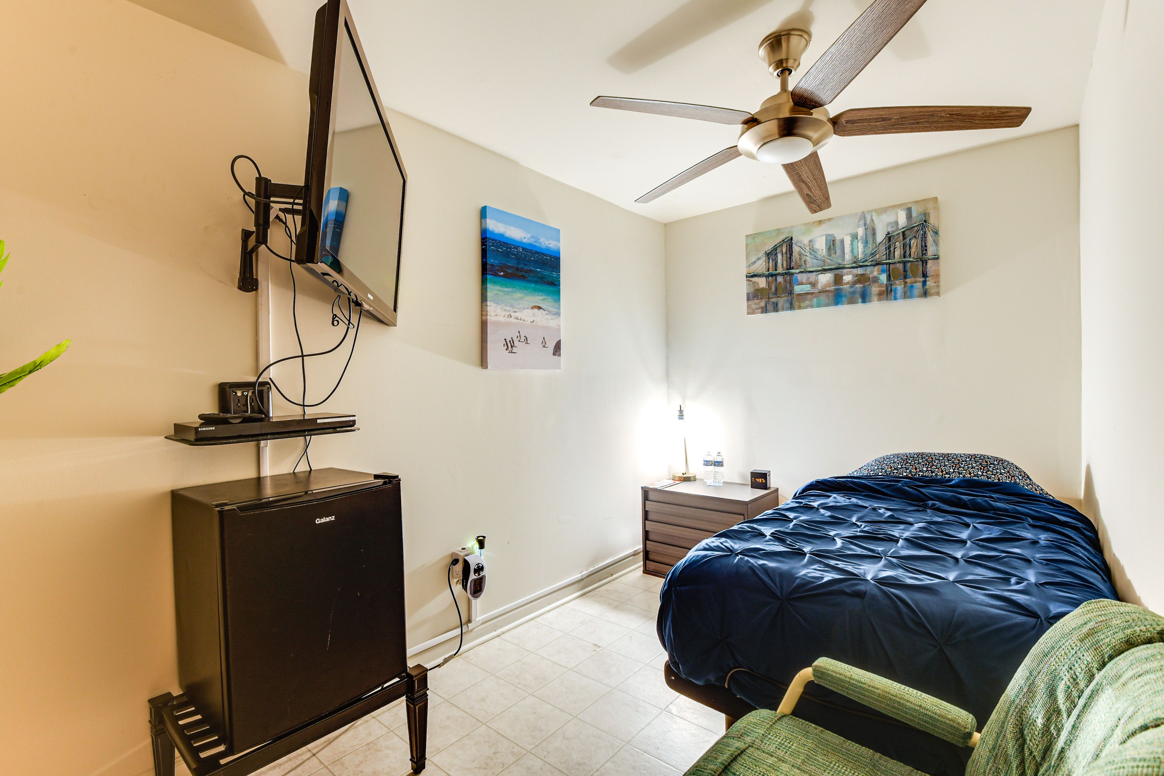 Bedroom 4 | Twin XL Bed | Lower Level