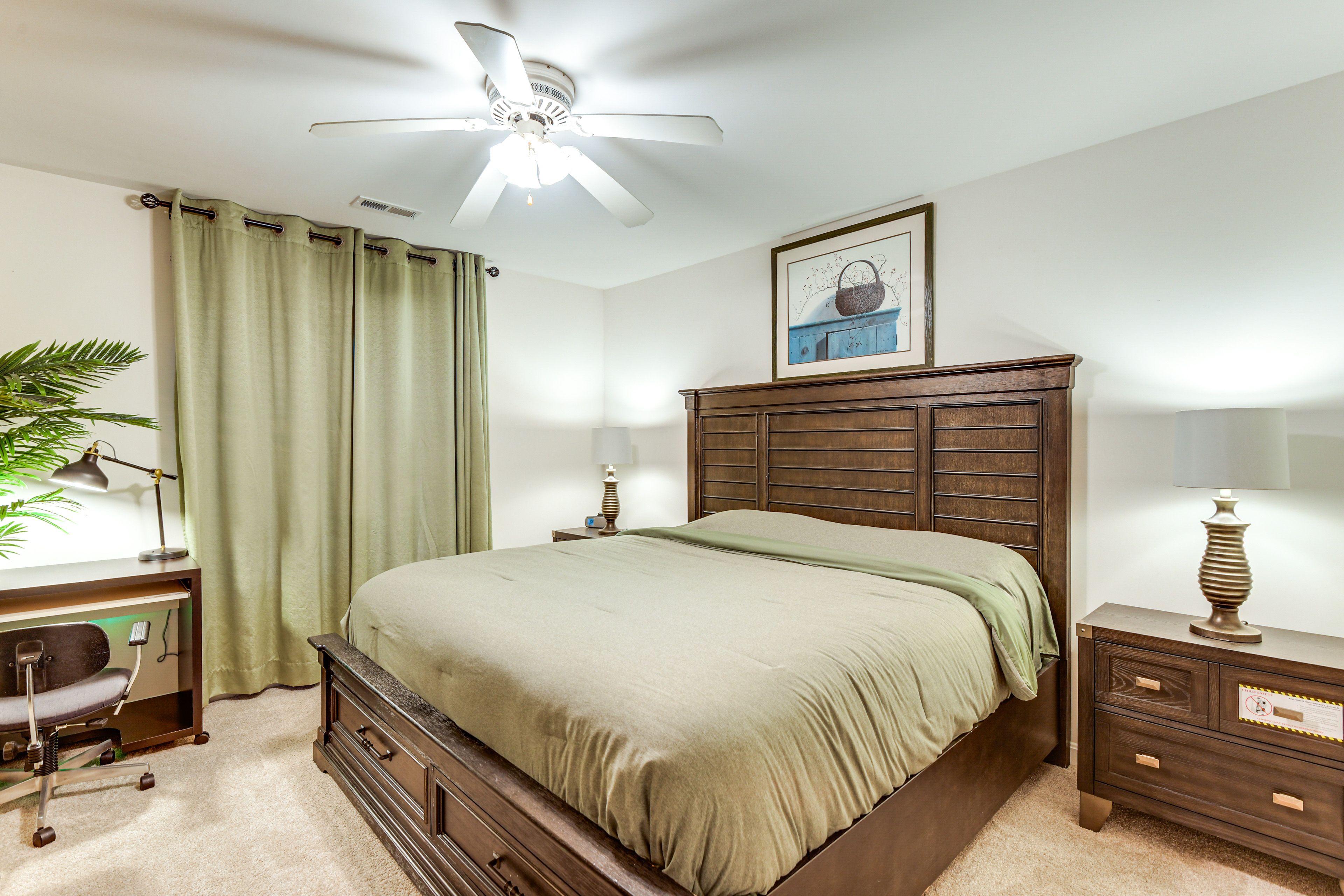 Bedroom 1 | King Bed | Smart TV | Desk | Main Level