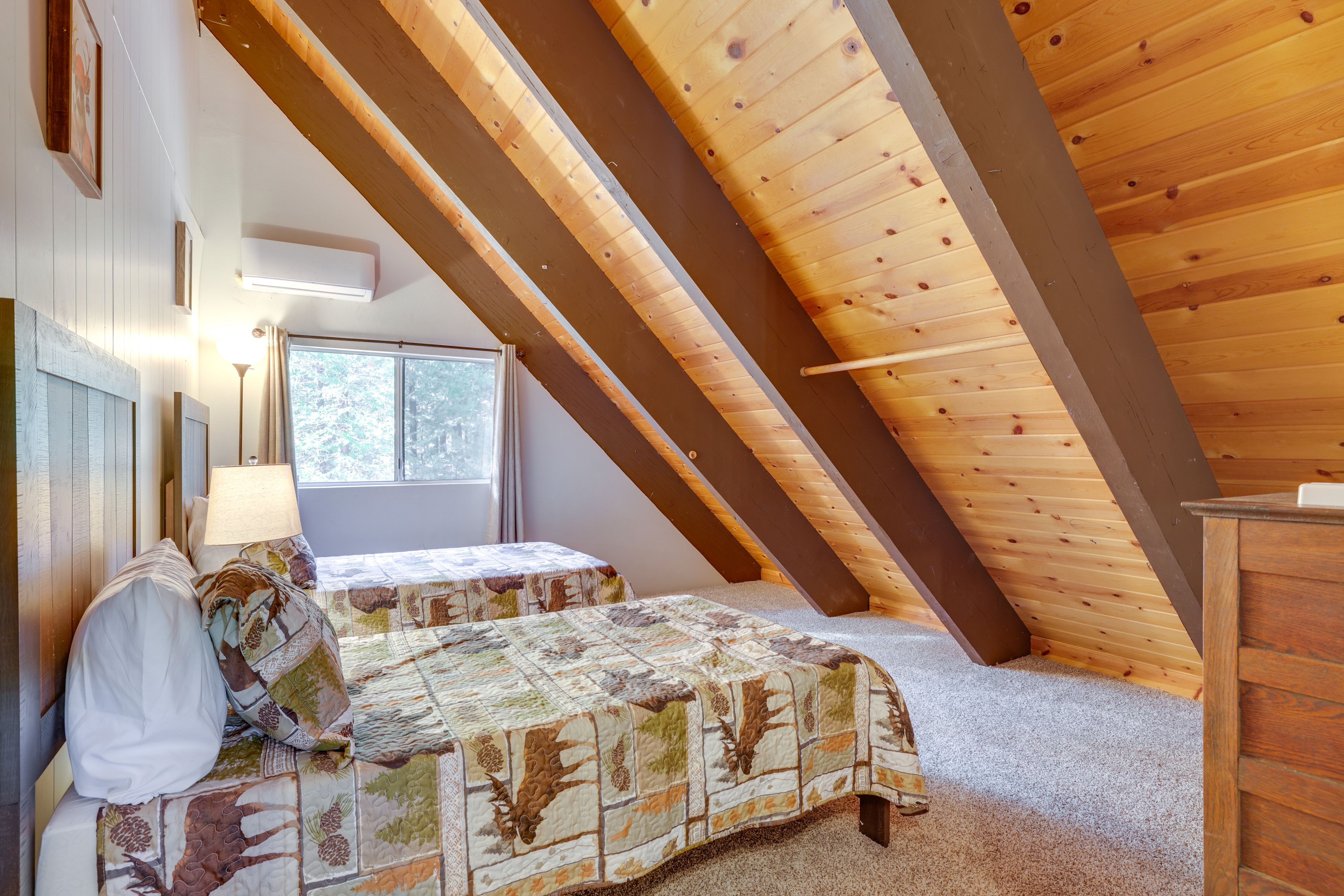 Bedroom 4 | 2 Twin Beds | 2nd Floor