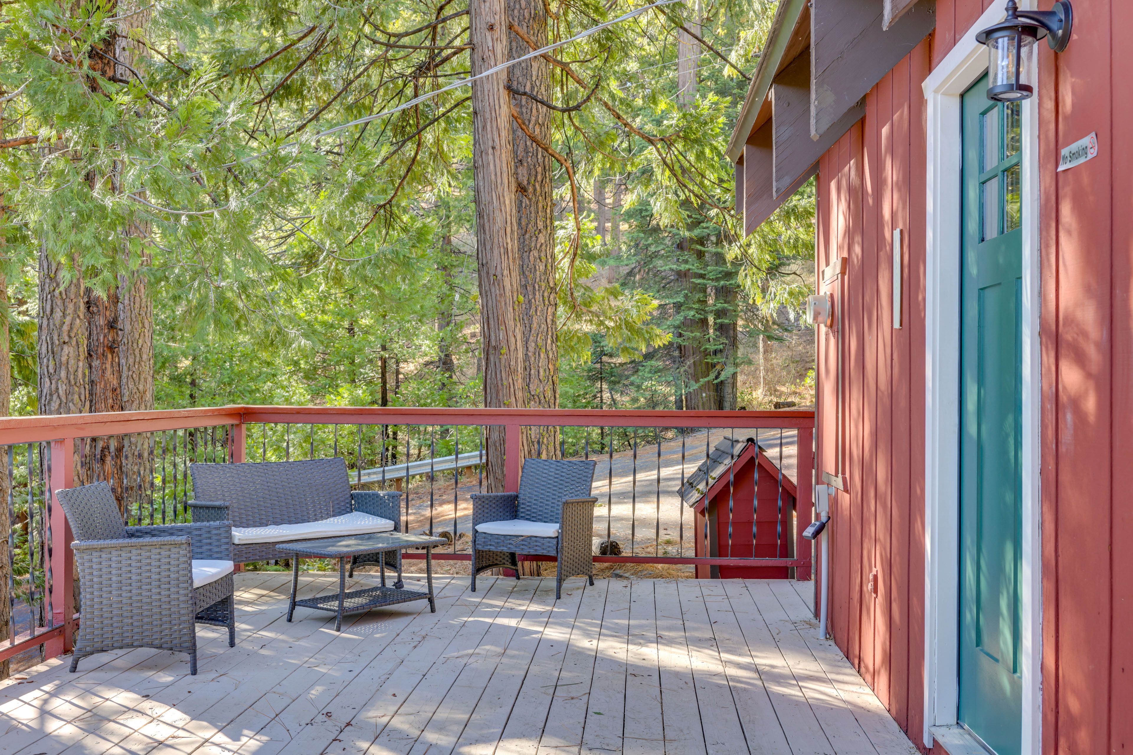 Private Deck | Outdoor Seating