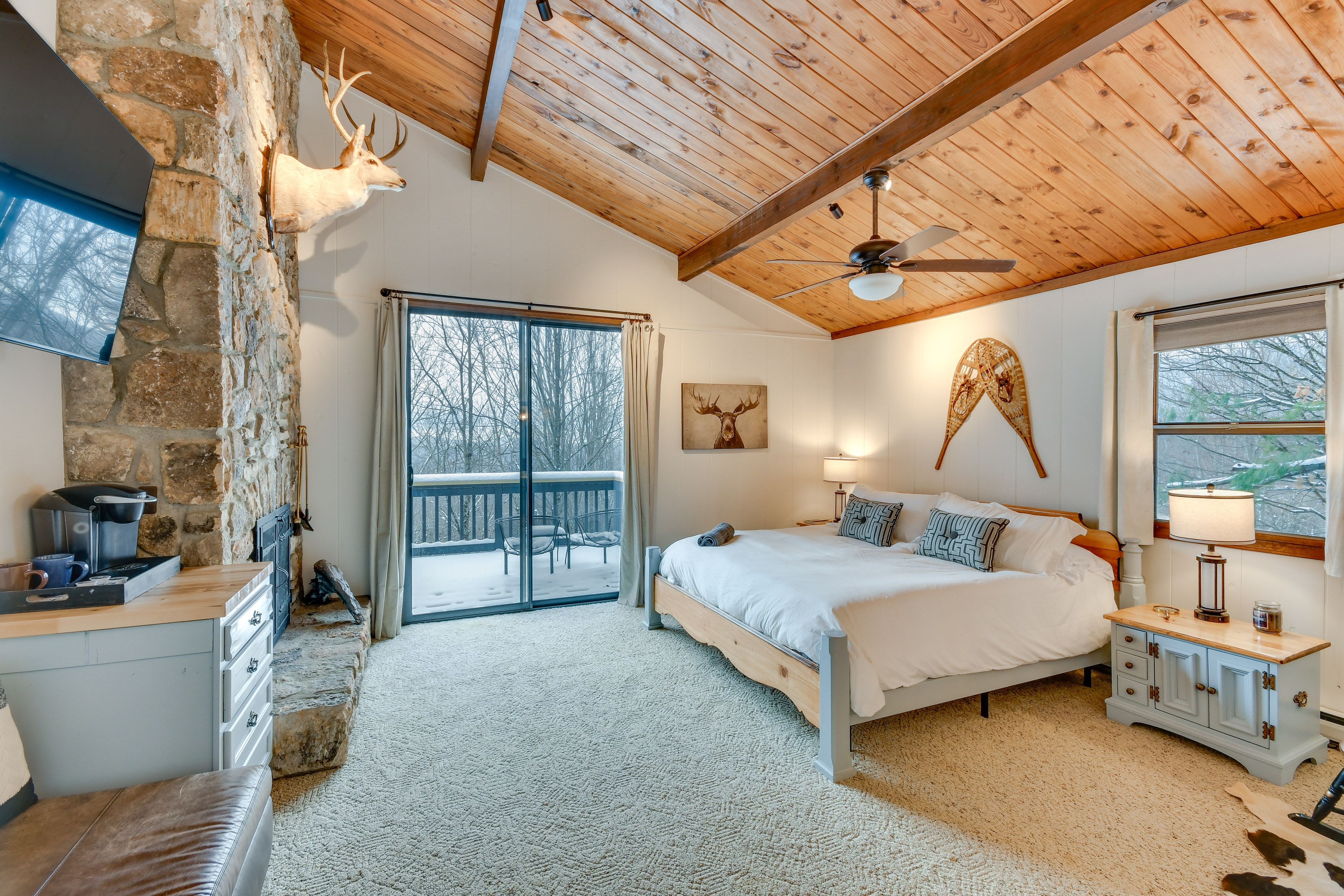 Bedroom Suite 1 | King Bed | Linens Provided | 2nd Floor