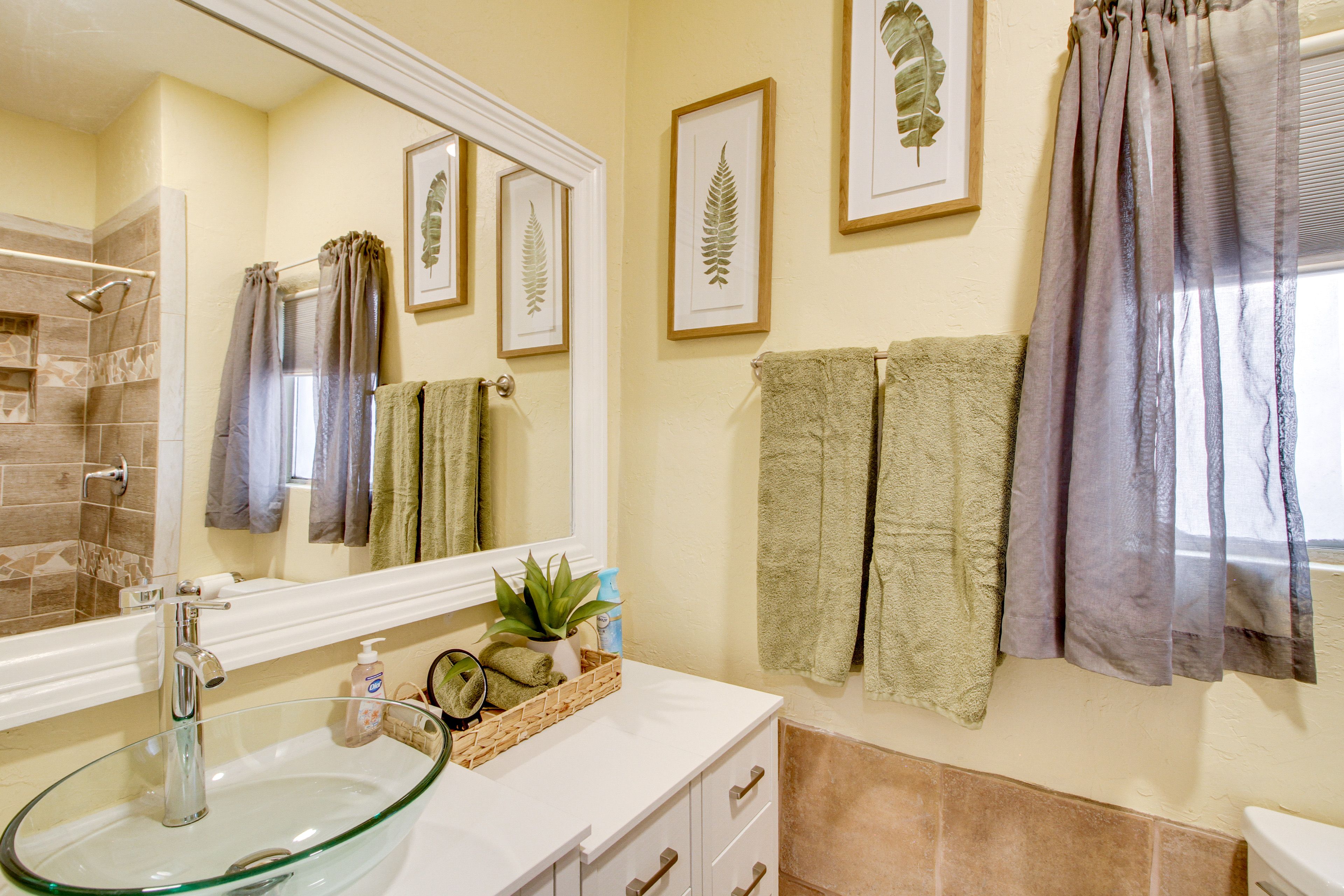Bathroom | Towels Provided
