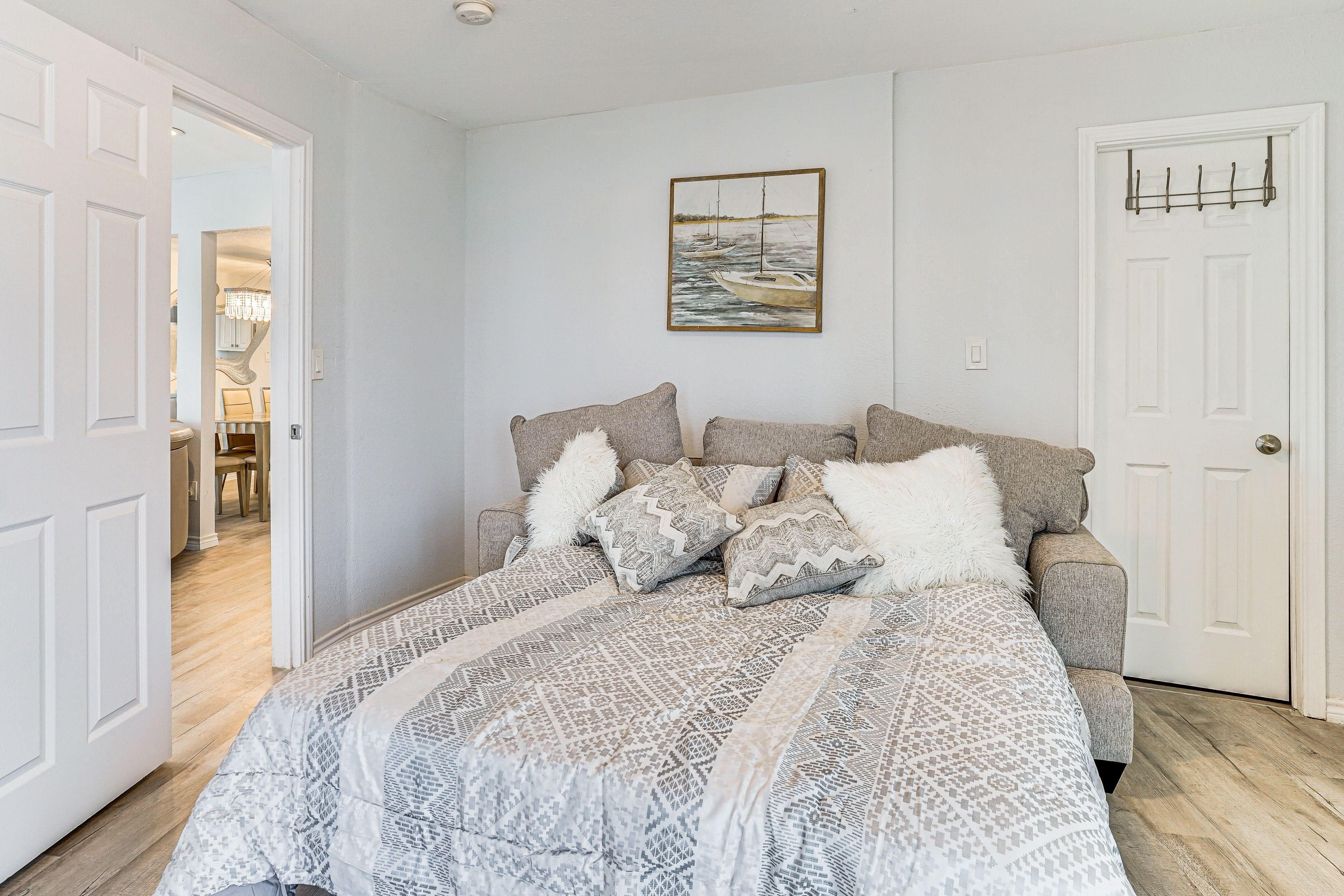 Bedroom 1 | 1st Floor | Queen Sleeper Sofa | Smart TV