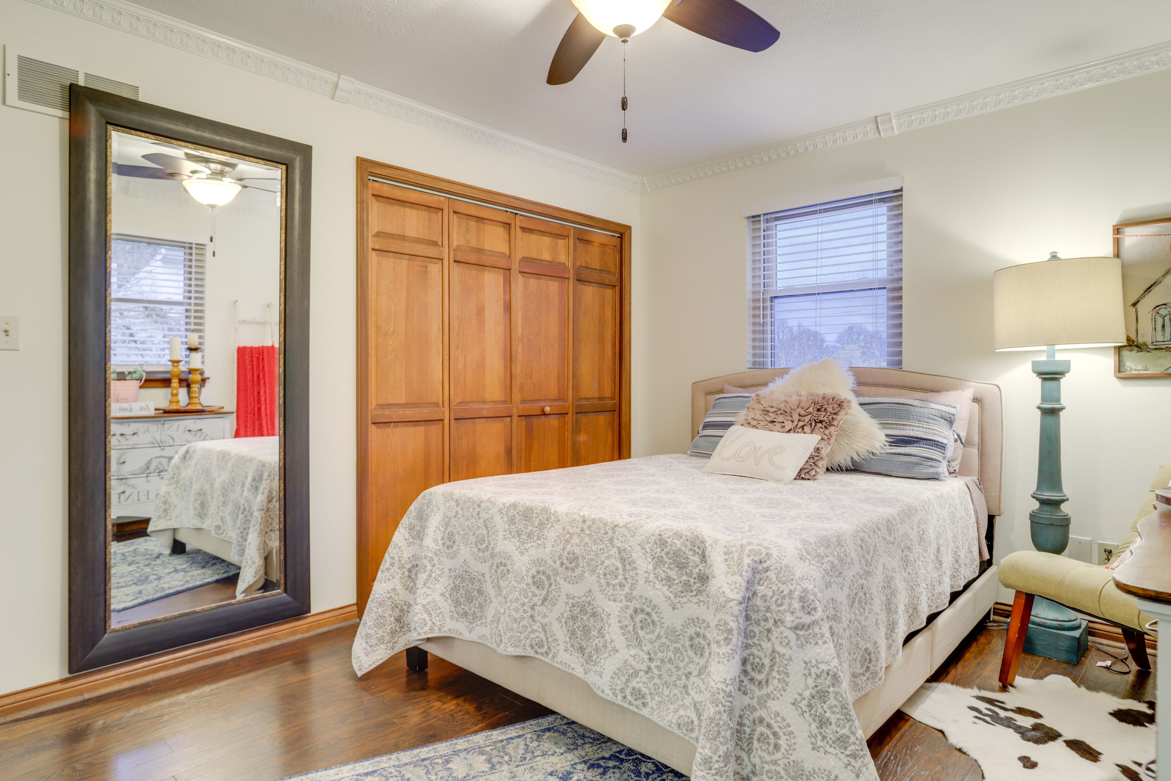 Bedroom 1 | Queen Bed | 1st Floor