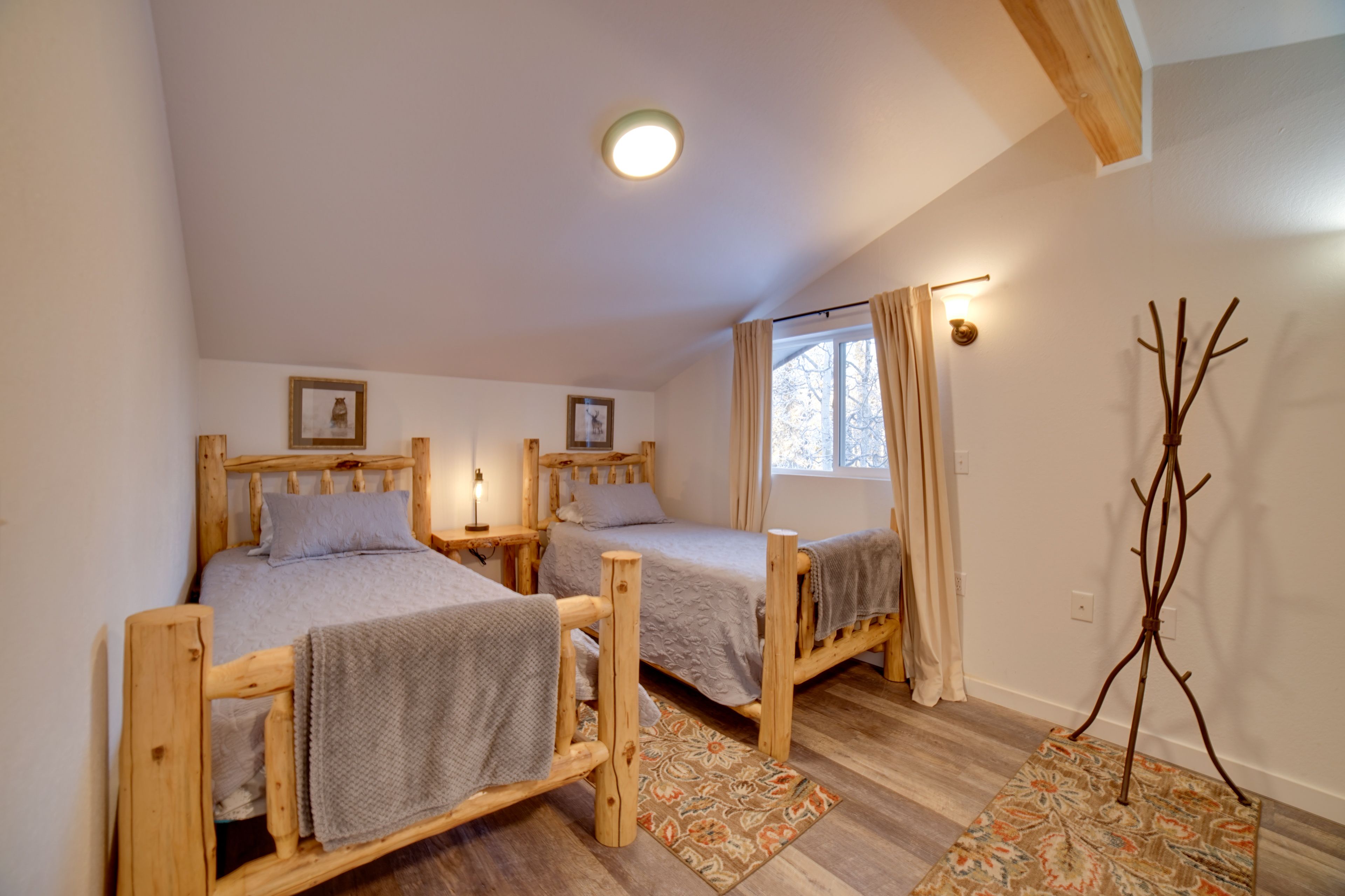 Bedroom 3 | 2 Twin Beds | 2nd Floor