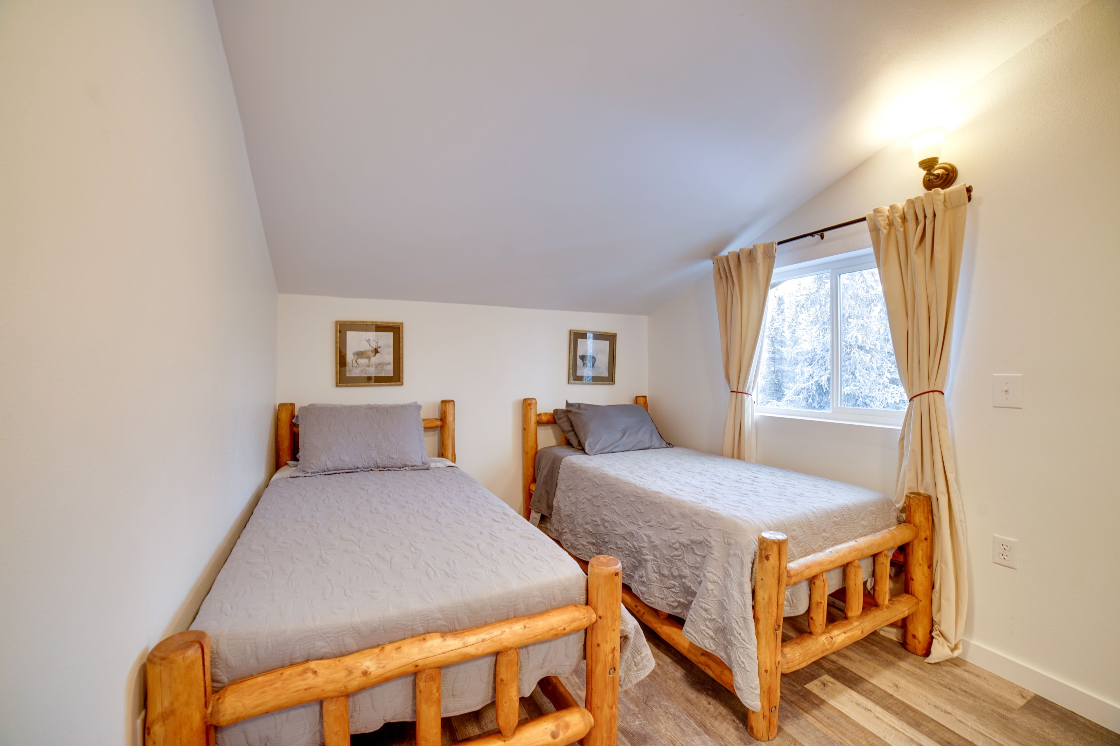 Bedroom 3 | 3 Twin Beds | 2nd Floor