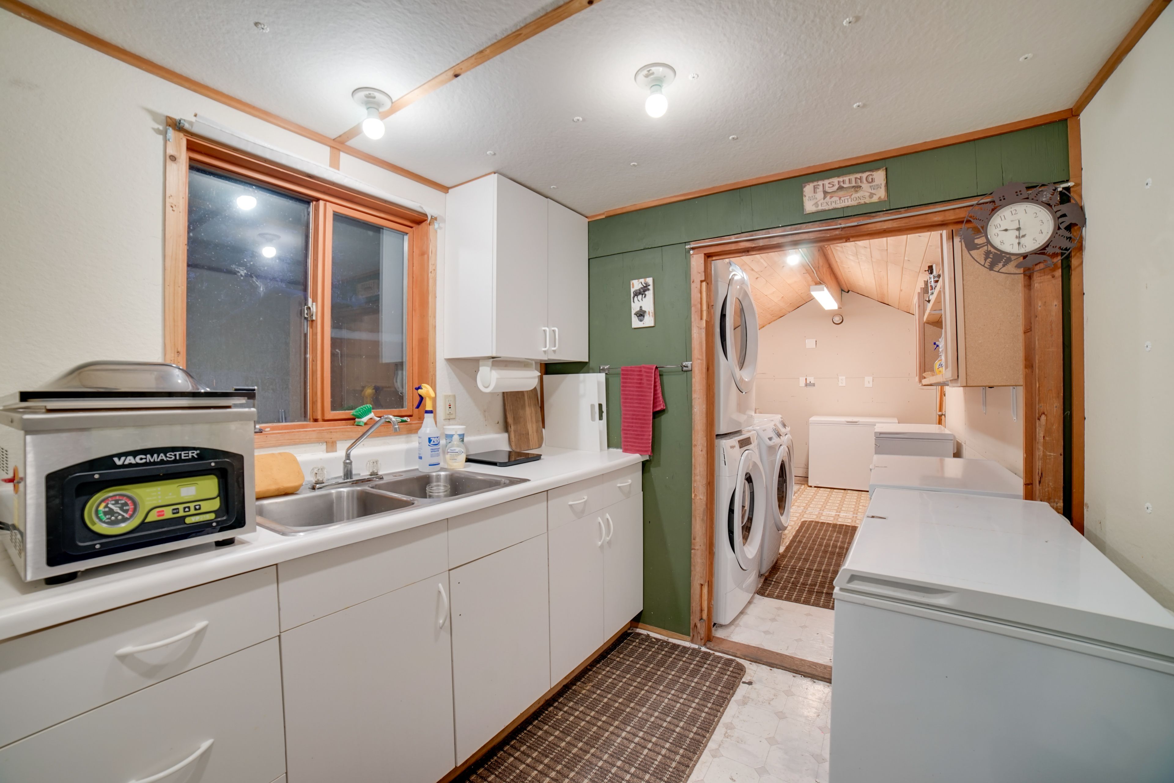 Shared Amenities | Laundry/Freezer Room