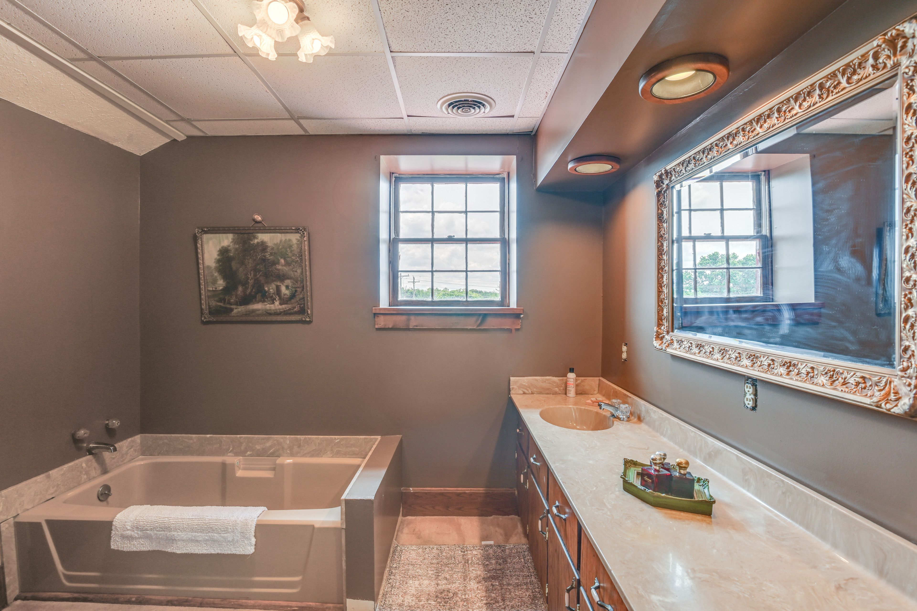 En-Suite Bathroom | 2nd Floor