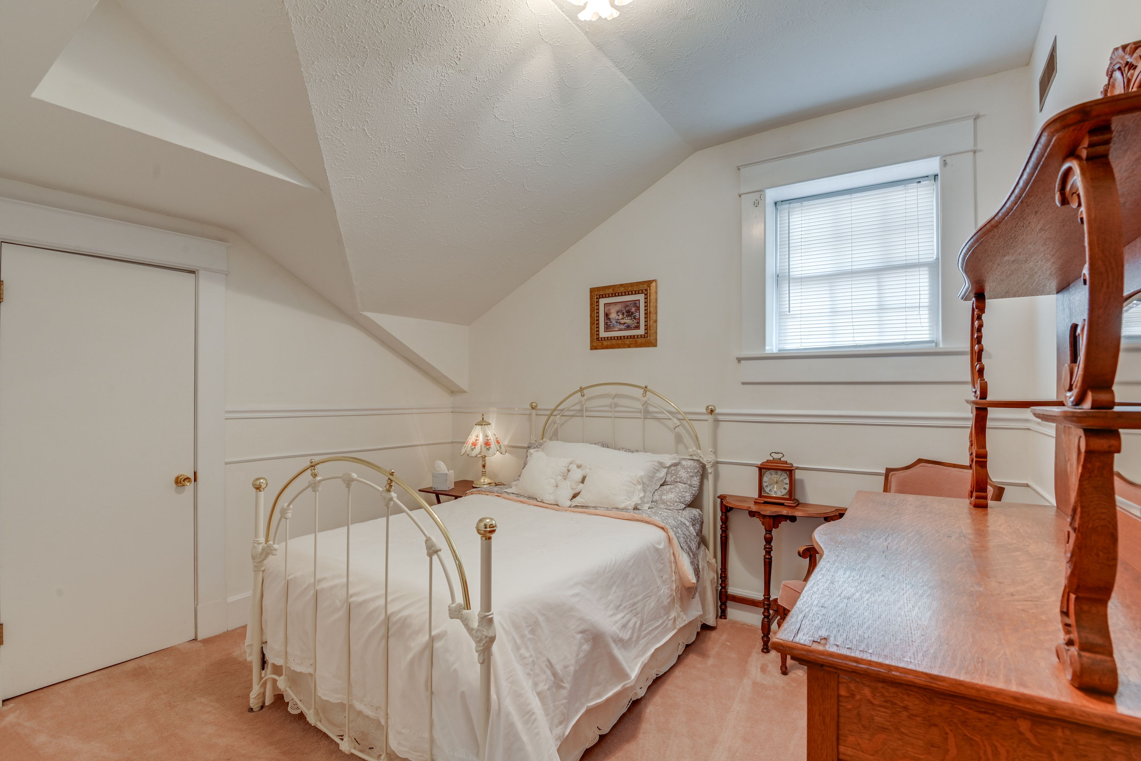 Bonus Room 4 | 2nd Floor | Full Bed