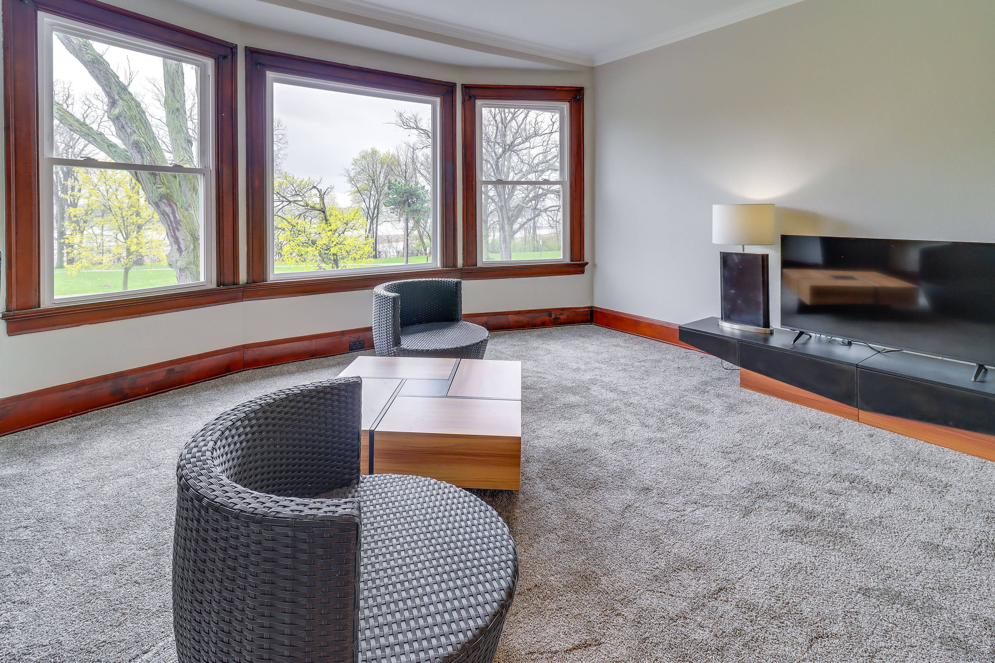 Living Room | Smart TV