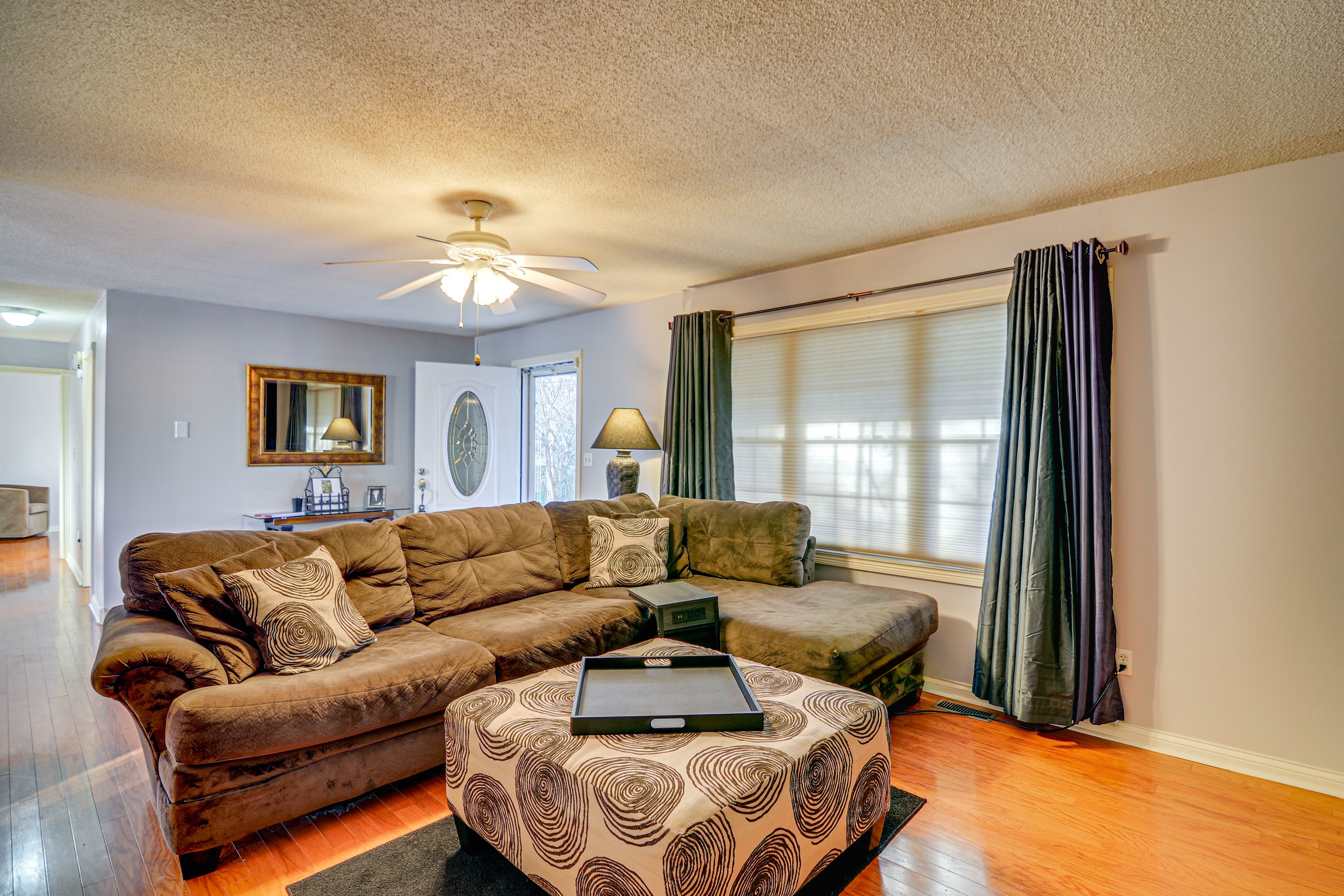 Living Room | Smart TV | Free WiFi | 1st Floor