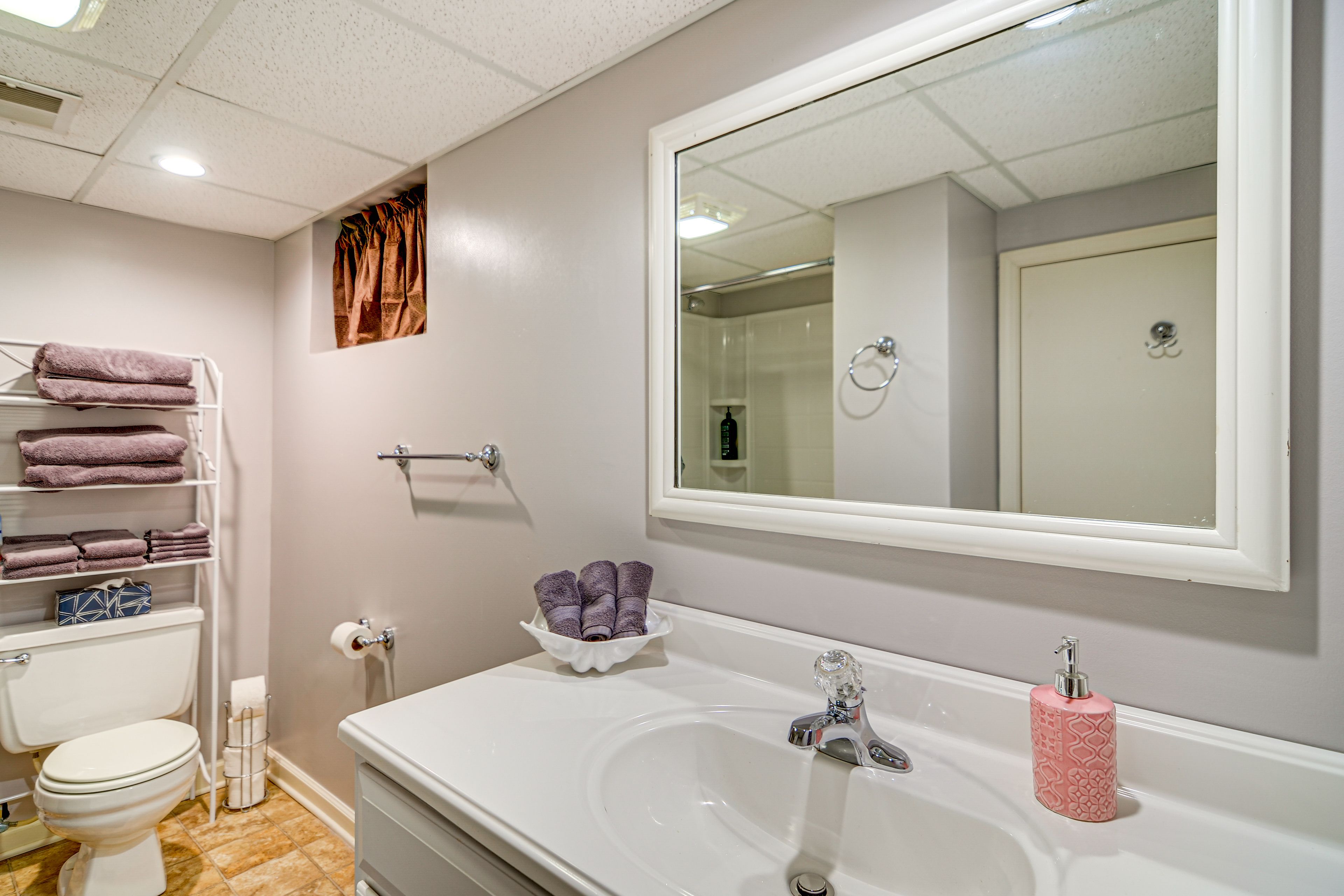Bathroom | Basement Level