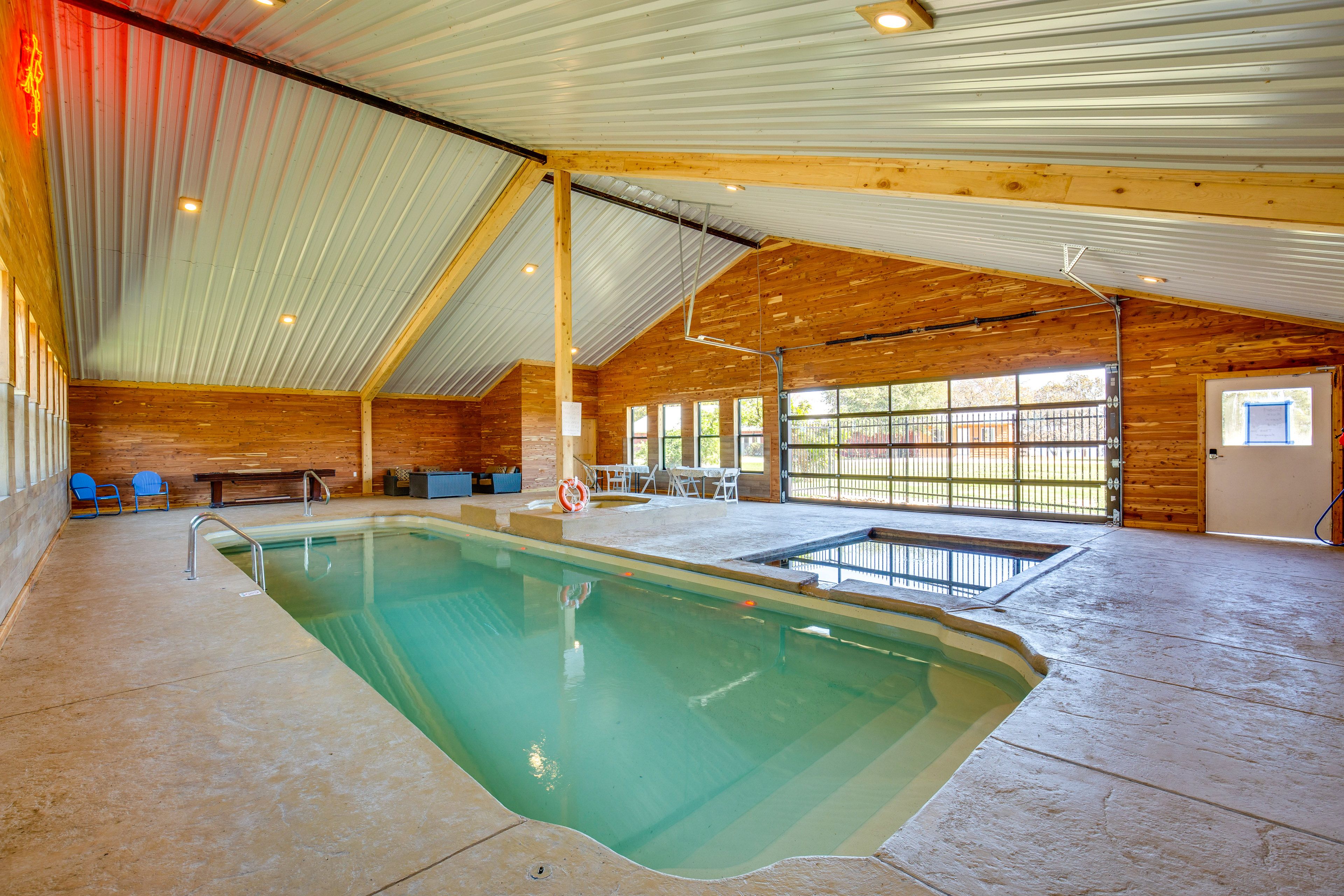 Shared Amenities | Indoor Pool Area | Hot Tub | Wading Pool | Gas Fire Pit