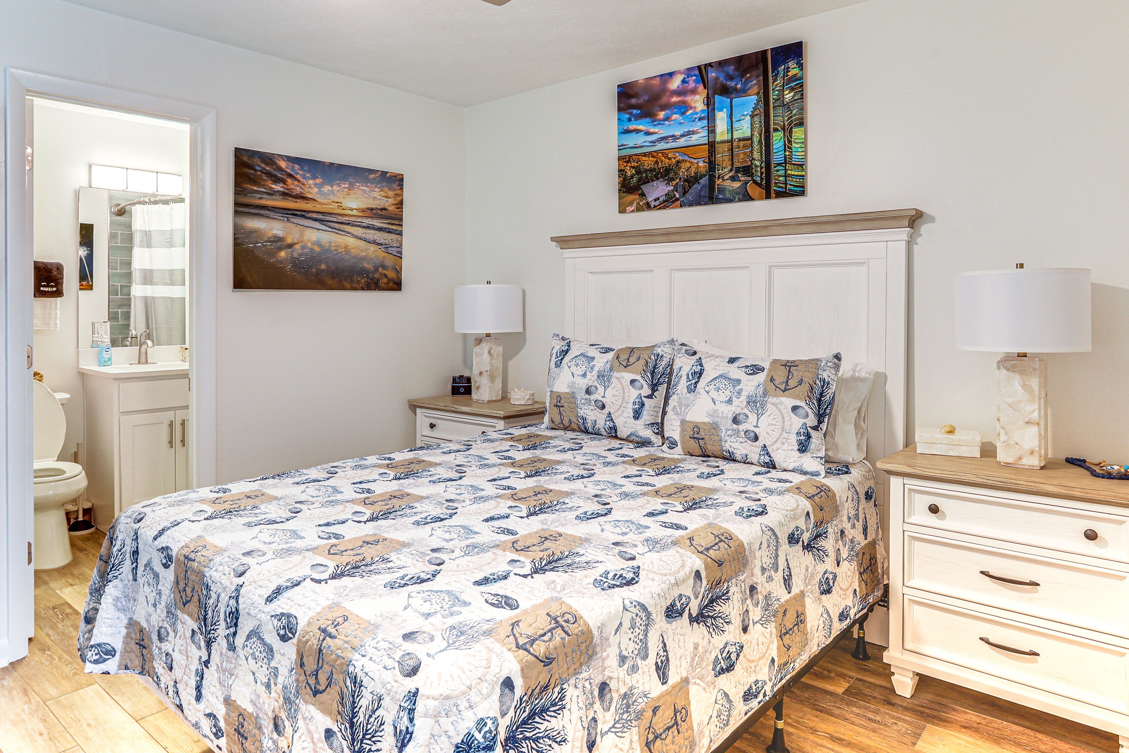 Bedroom 1 | Queen Bed | Linens Provided