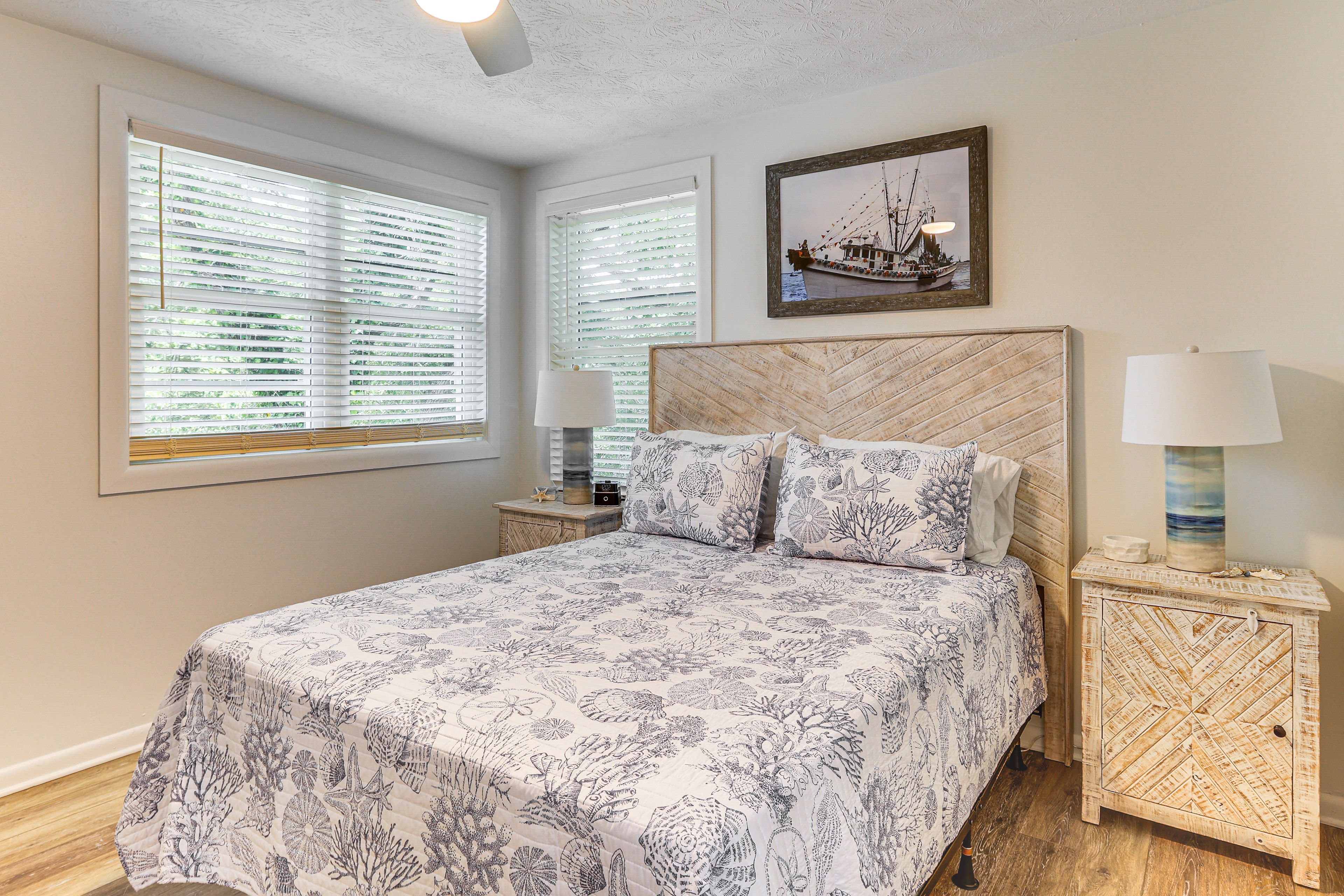 Bedroom 2 | Queen Bed | Linens Provided