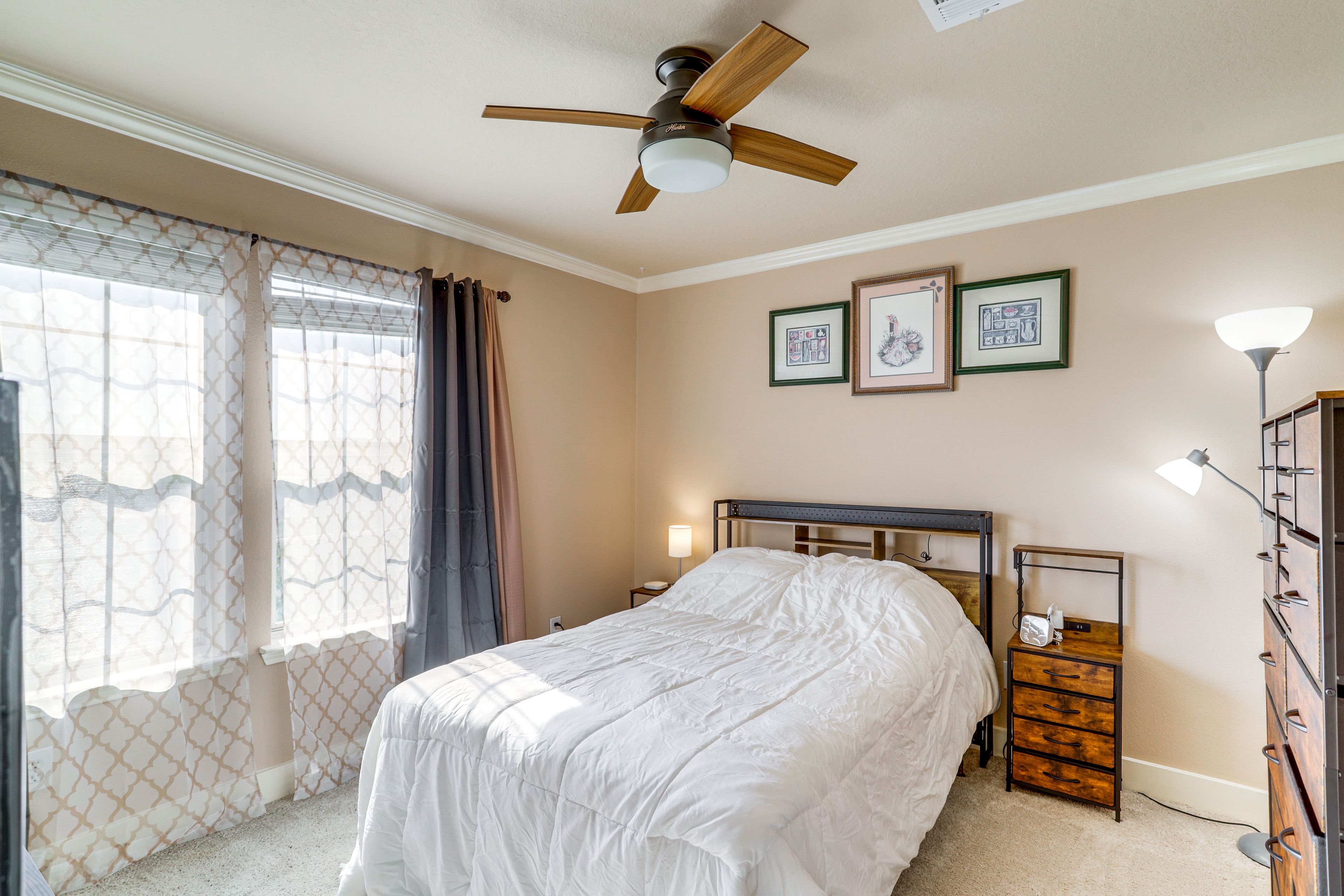 Bedroom 2 | 2nd Floor | Queen Bed | Smart TV