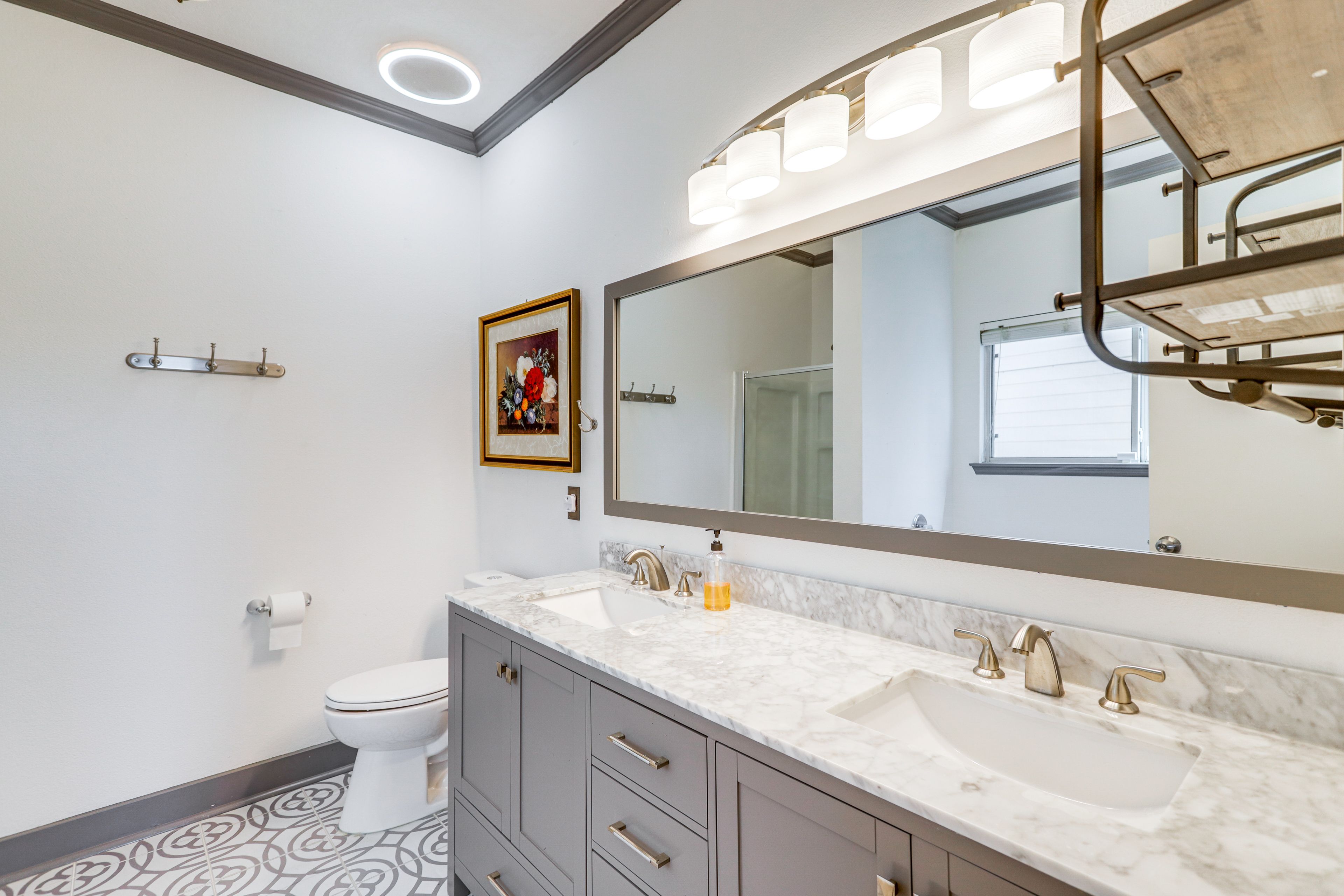 En-Suite Bathroom | 1st Floor | Towels Provided