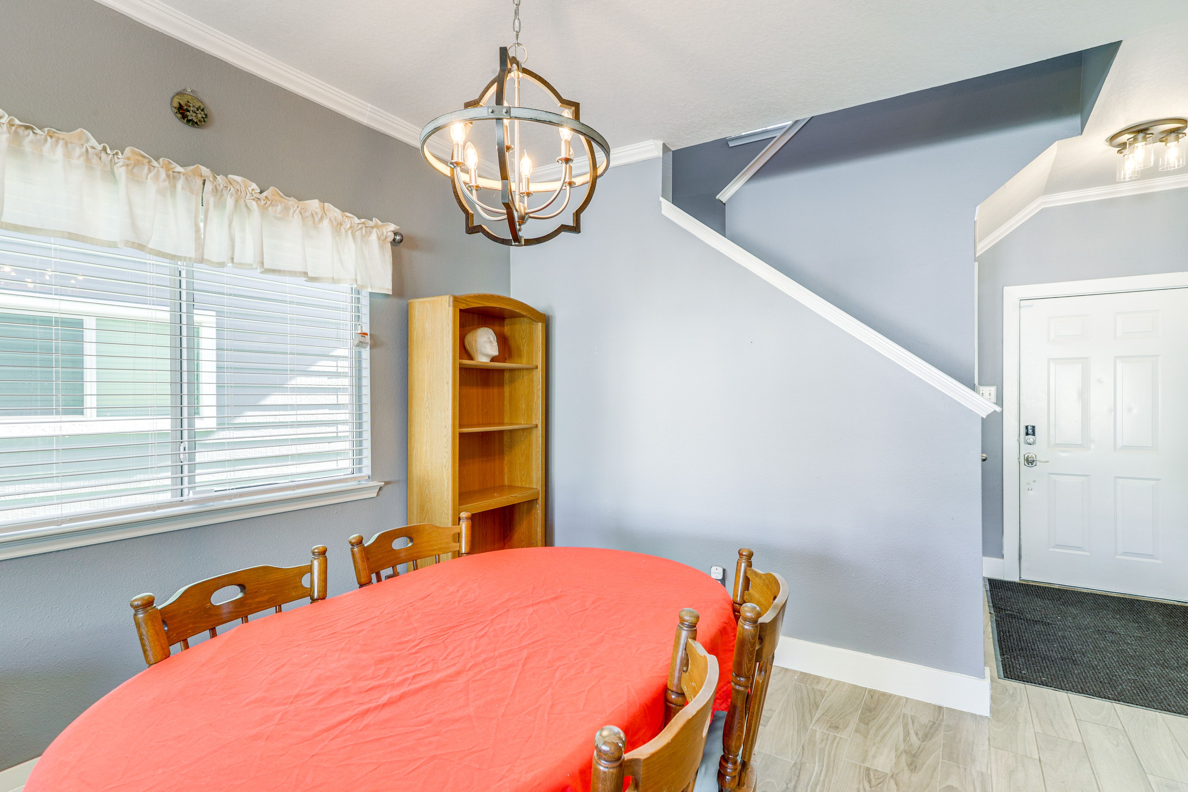 Dining Area | 1st Floor