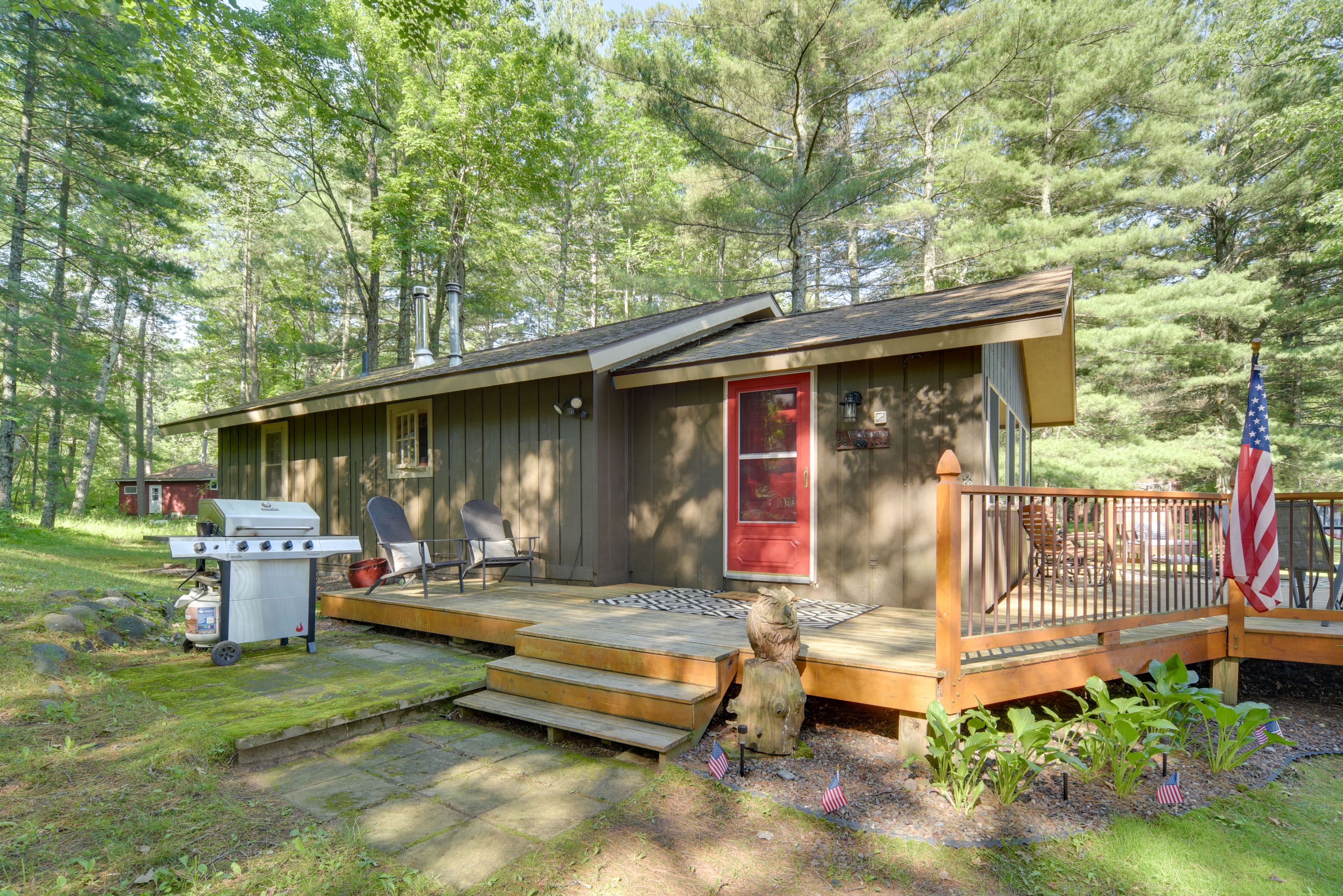 Hayward Vacation Rental | 3BR | 1BA | 900 Sq Ft | 4 Steps to Enter