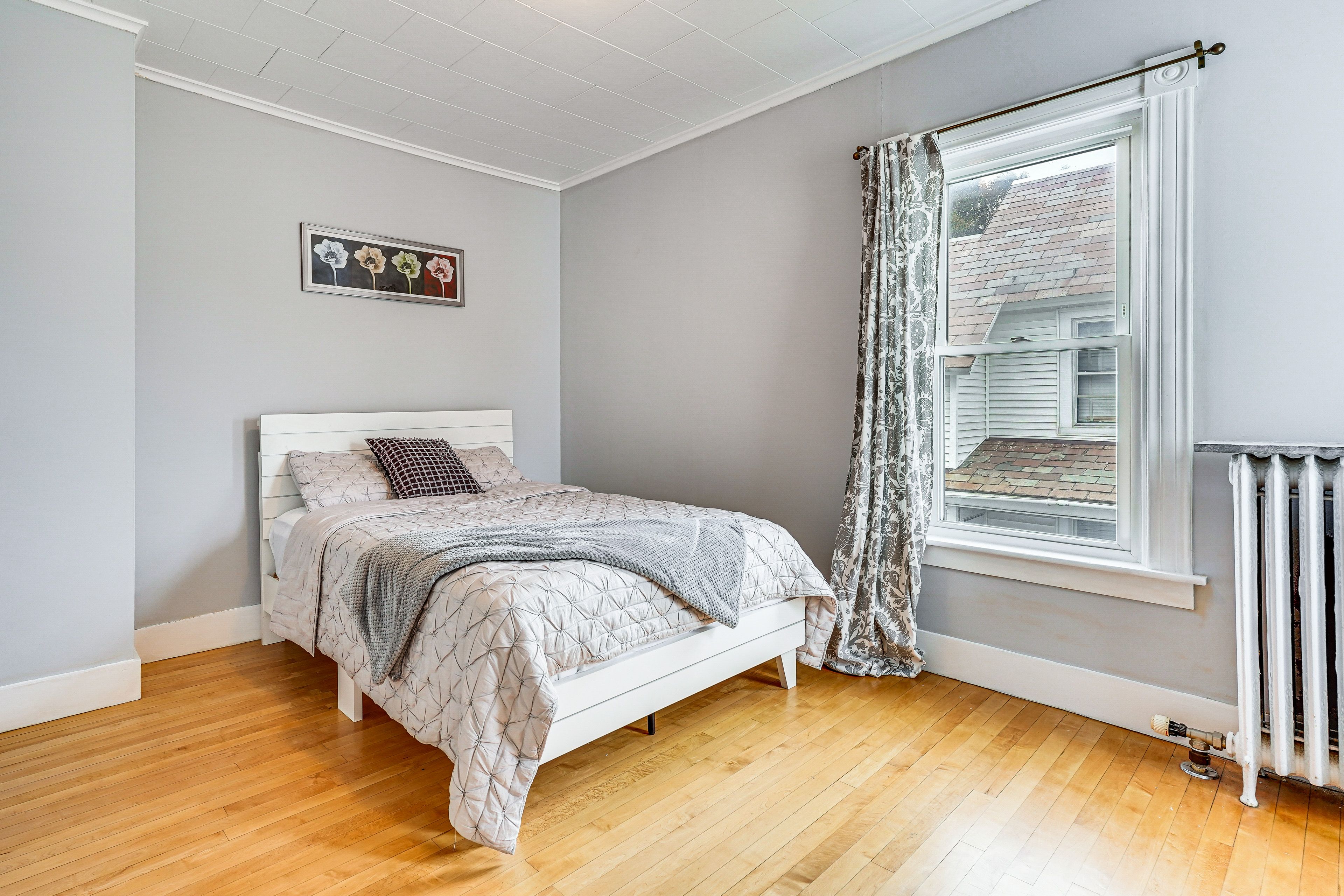Bedroom 2 | 2nd Floor | Queen Bed | Linens Provided