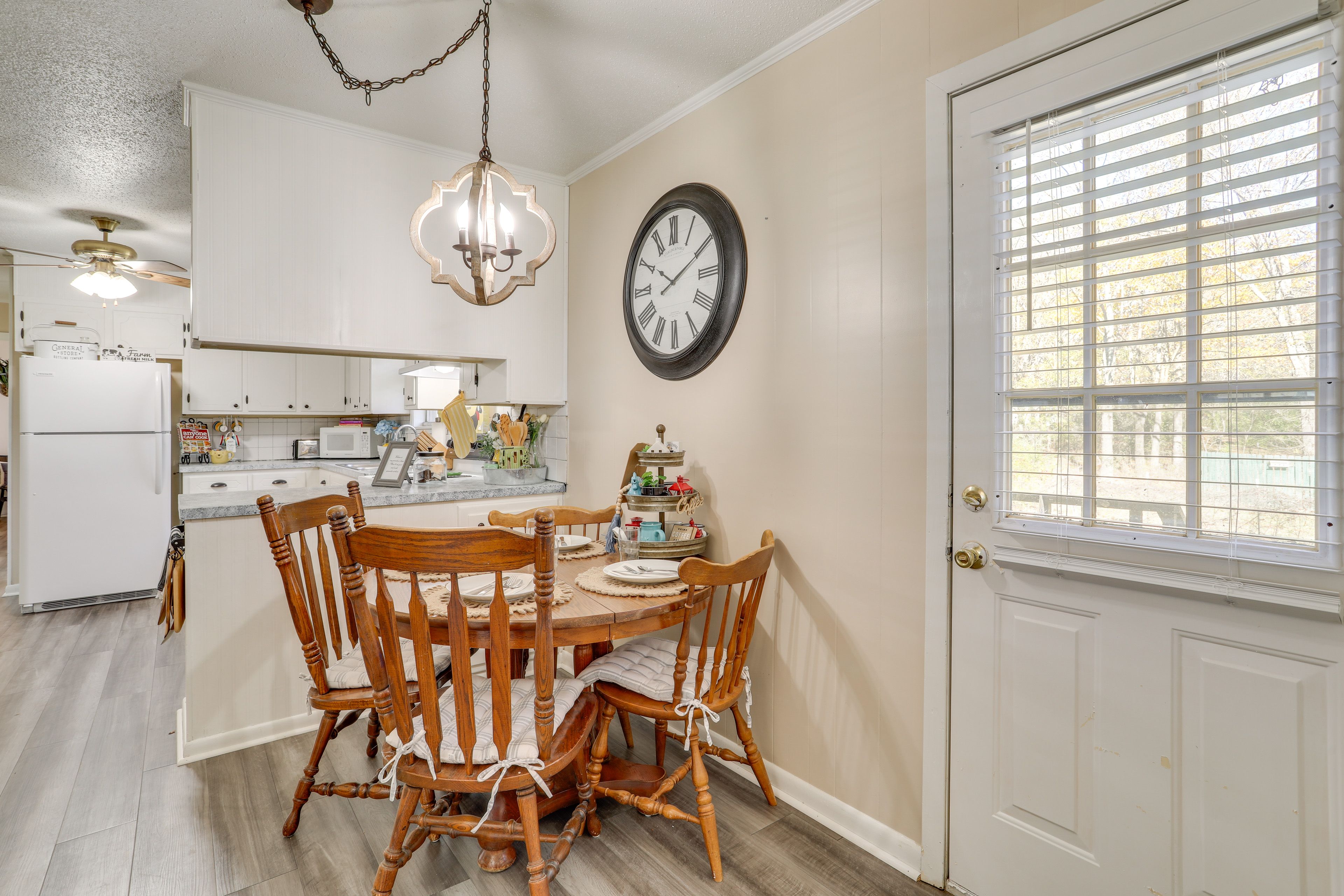 Dining Room | Dishware & Flatware