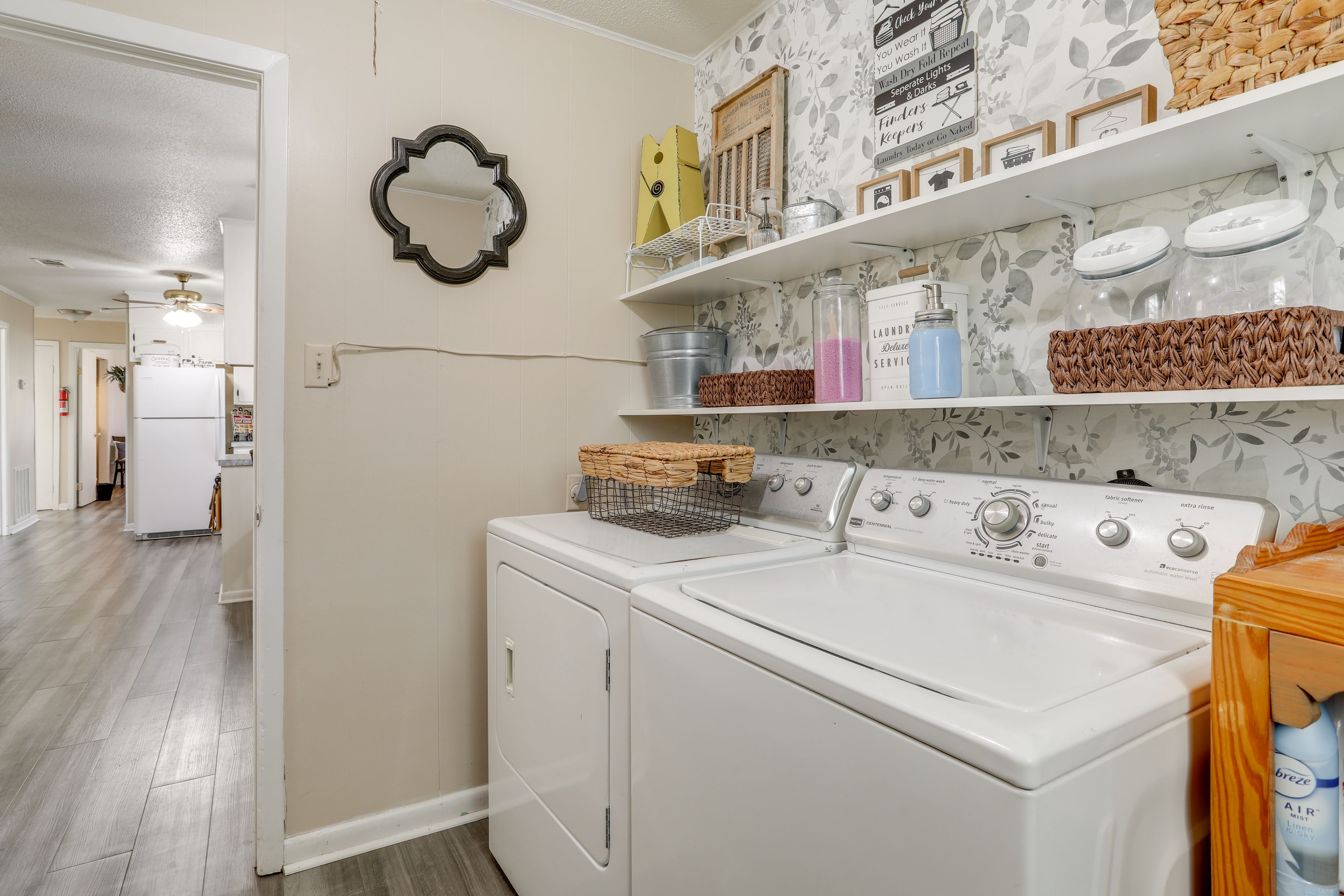 Laundry Room | Washer & Dryer