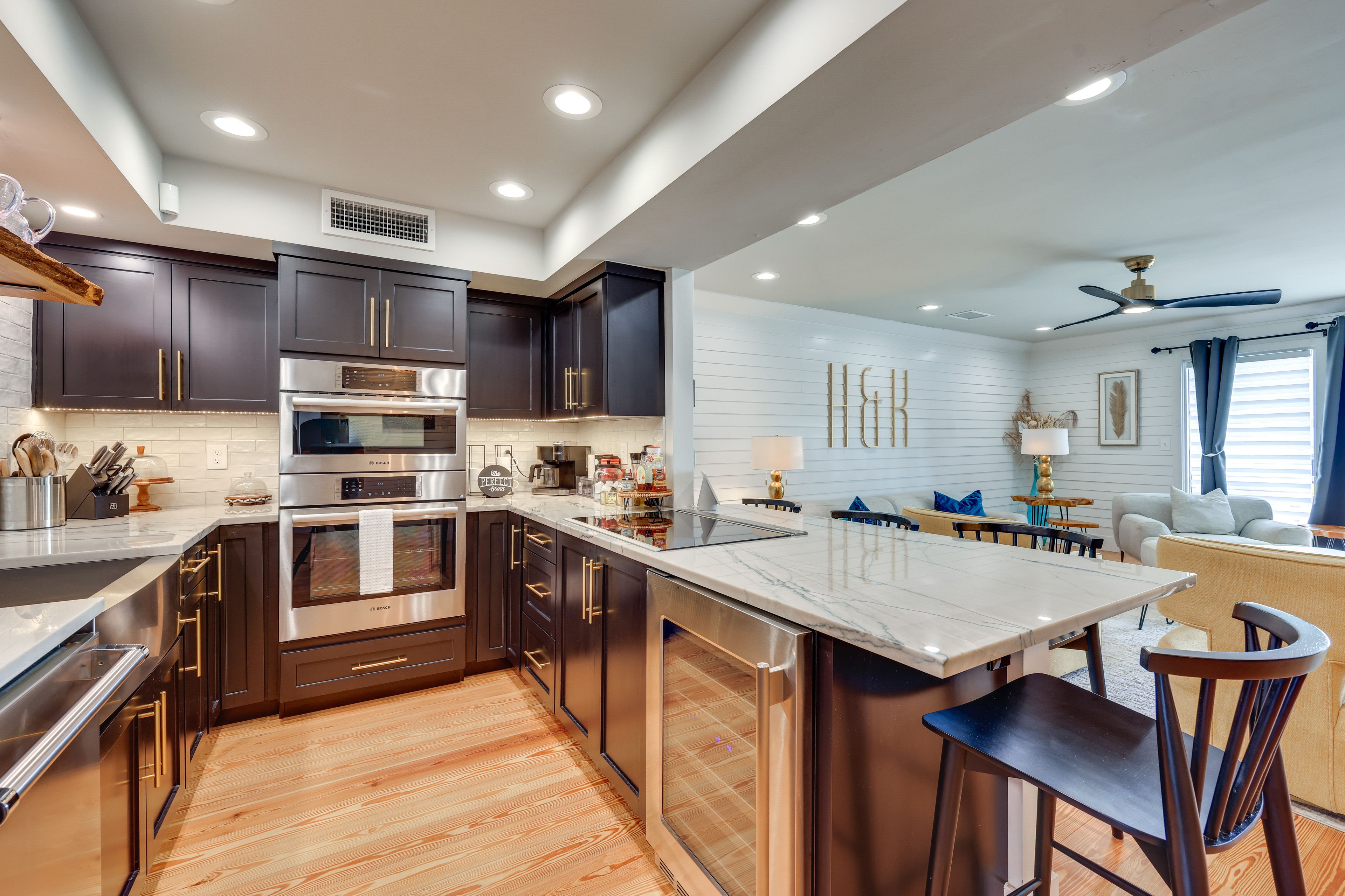 Kitchen | 2nd Floor | Keurig/Drip Coffee Maker | Toaster | Cooking Basics