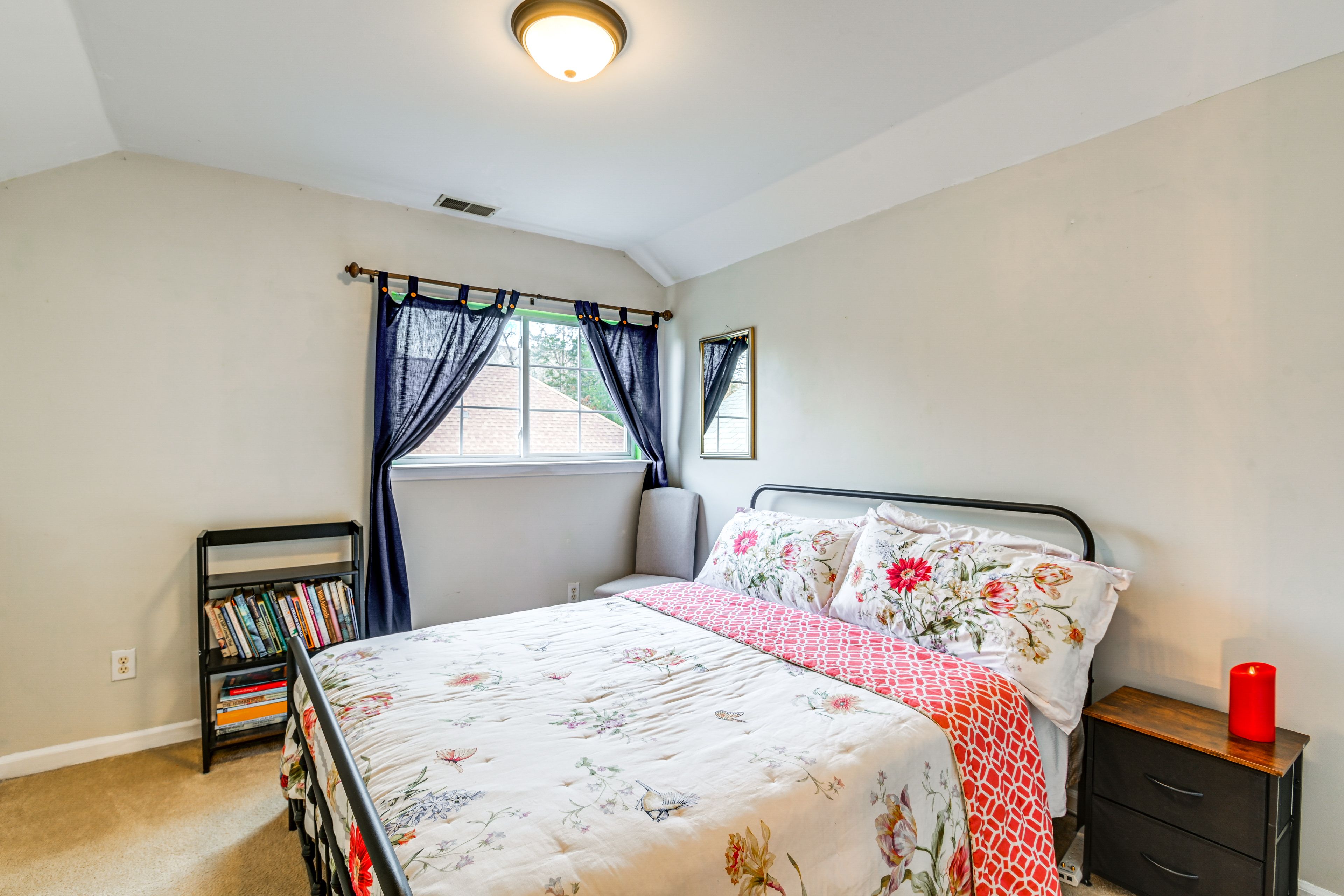 Bedroom 2 | 2nd Floor | Queen Bed | Books | Board Games