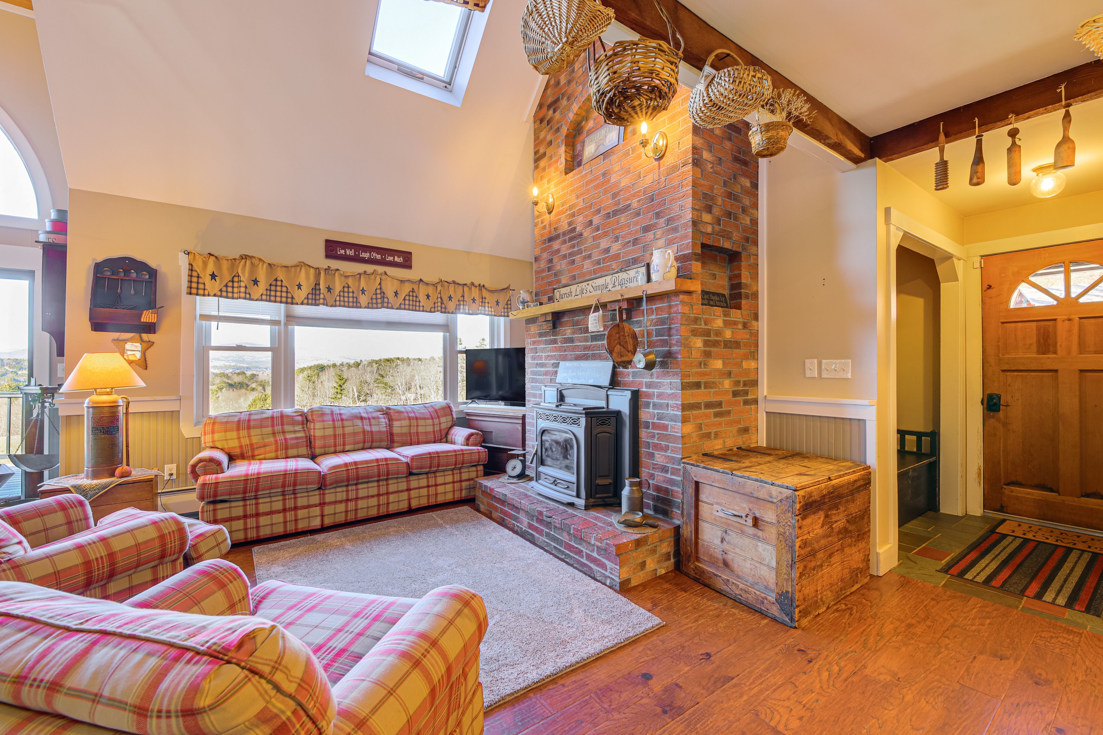 Living Room | Main Level | Free WiFi