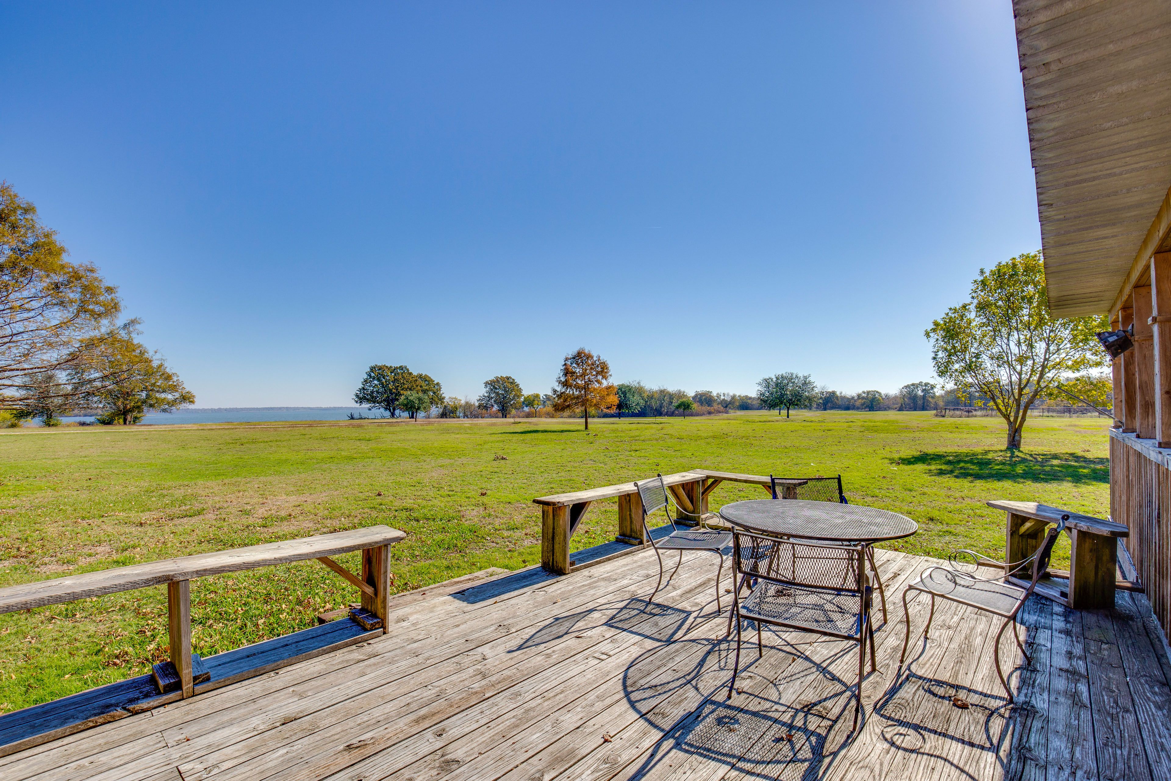 Quinlan Vacation Rental | 2BR | 2BA | 6 Steps Required | 1,200 Sq Ft