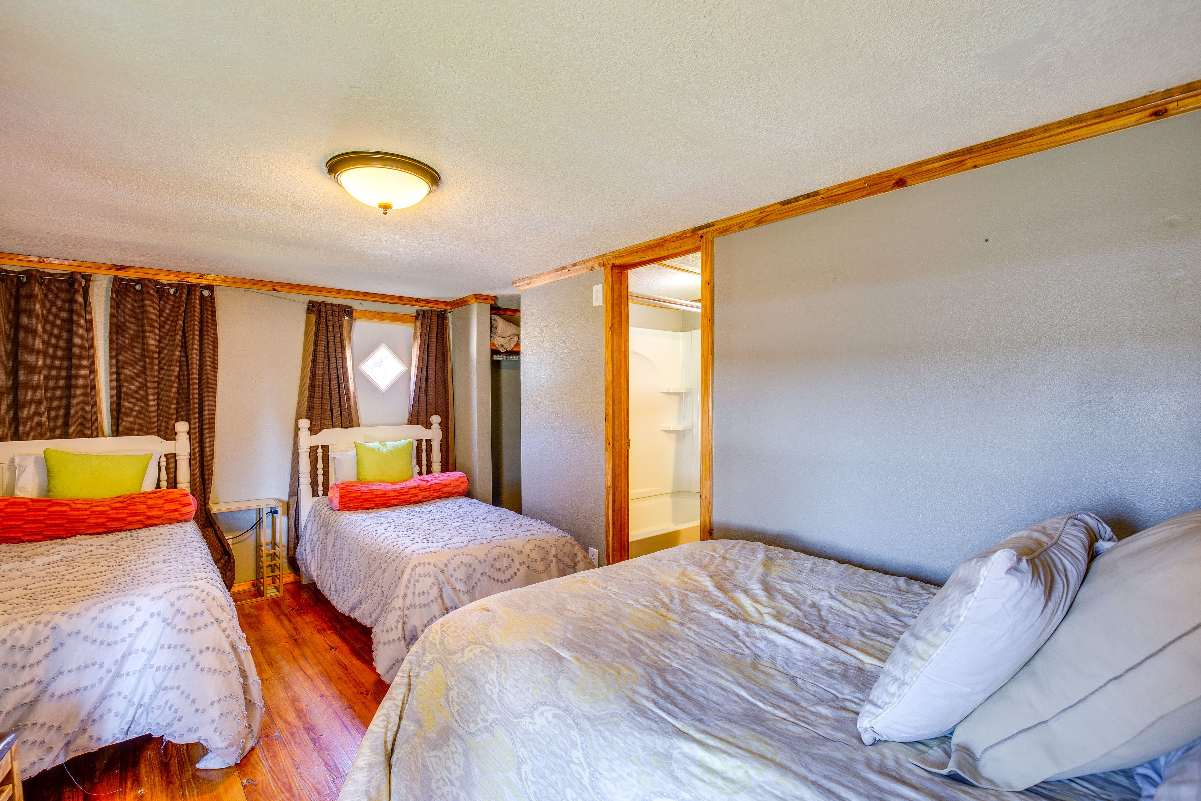 Bedroom 2 | Full Bed | 2 Twin Beds