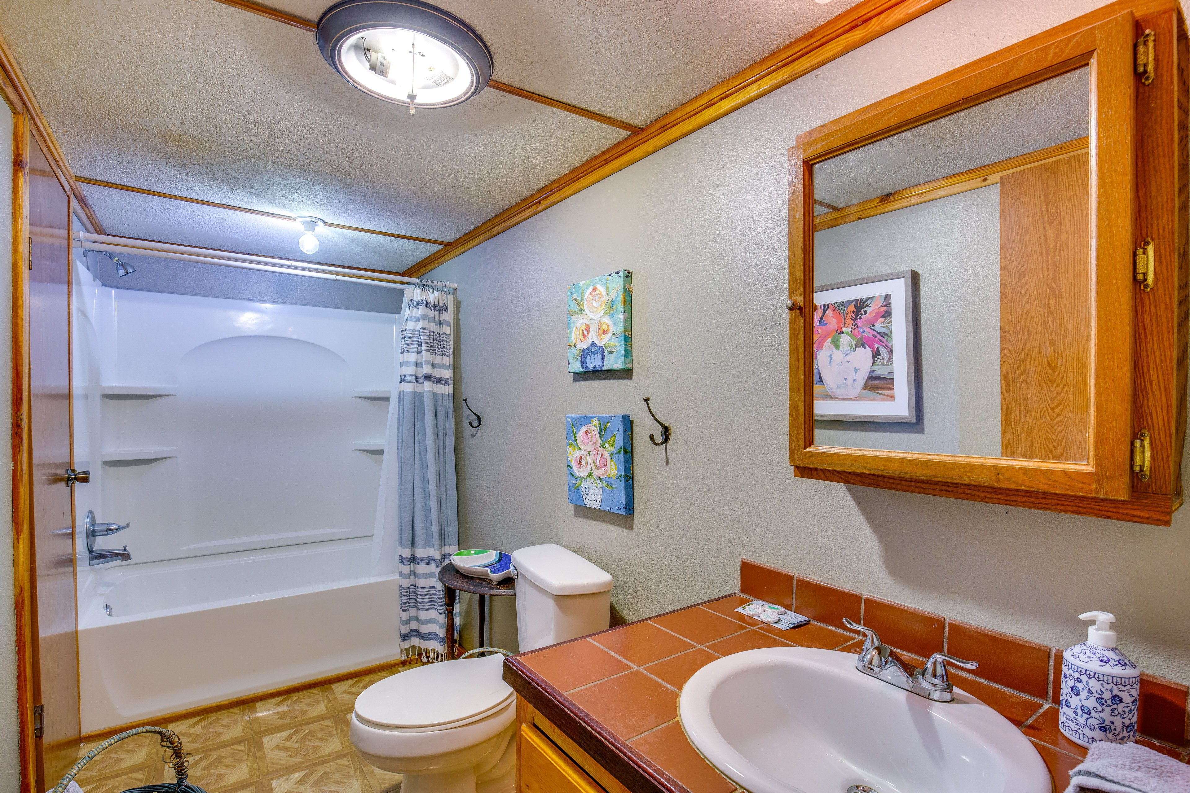En-Suite Bathroom