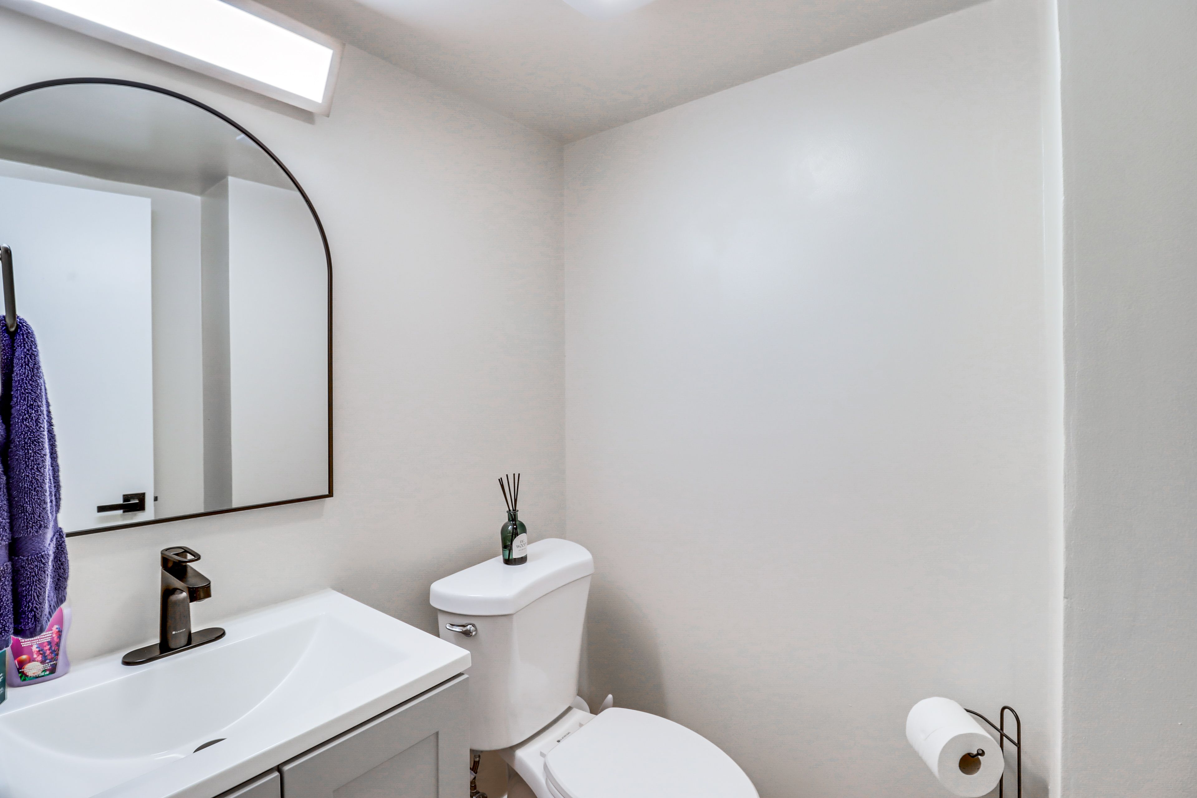 Half Bathroom | Main Level
