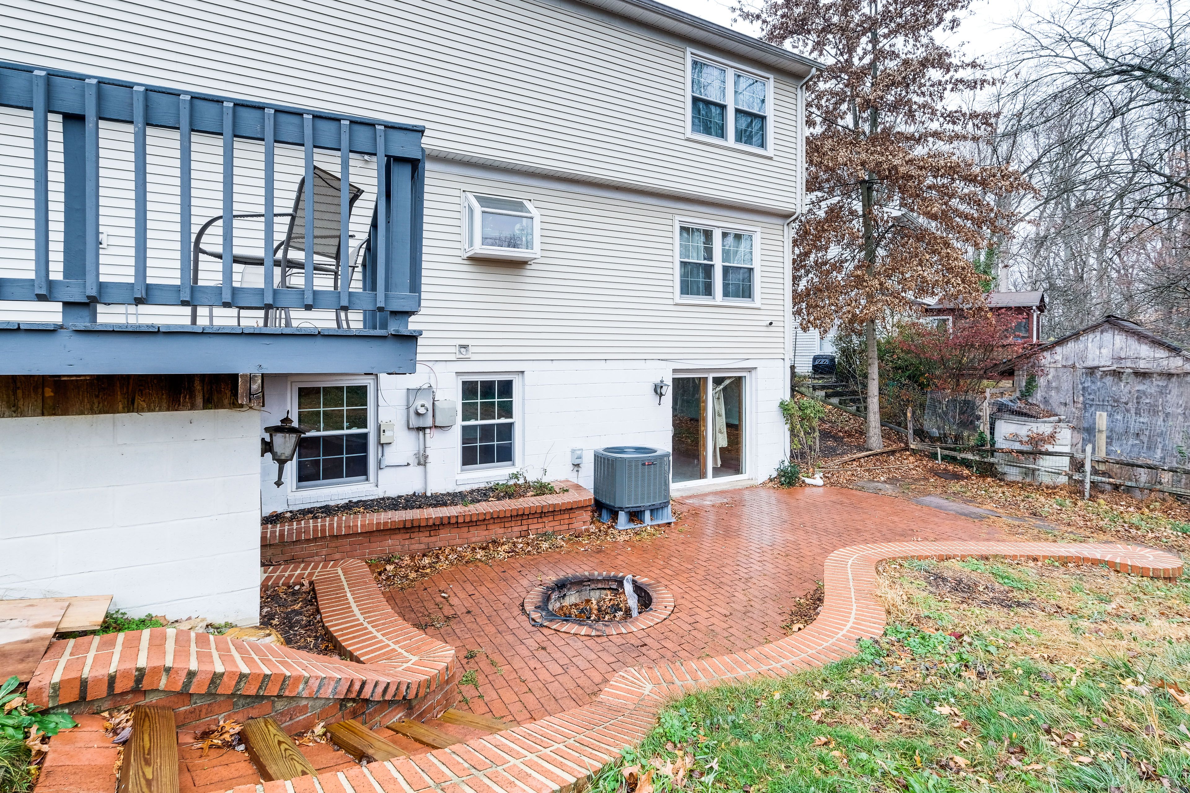 Patio | Wood-Burning Fire Pit
