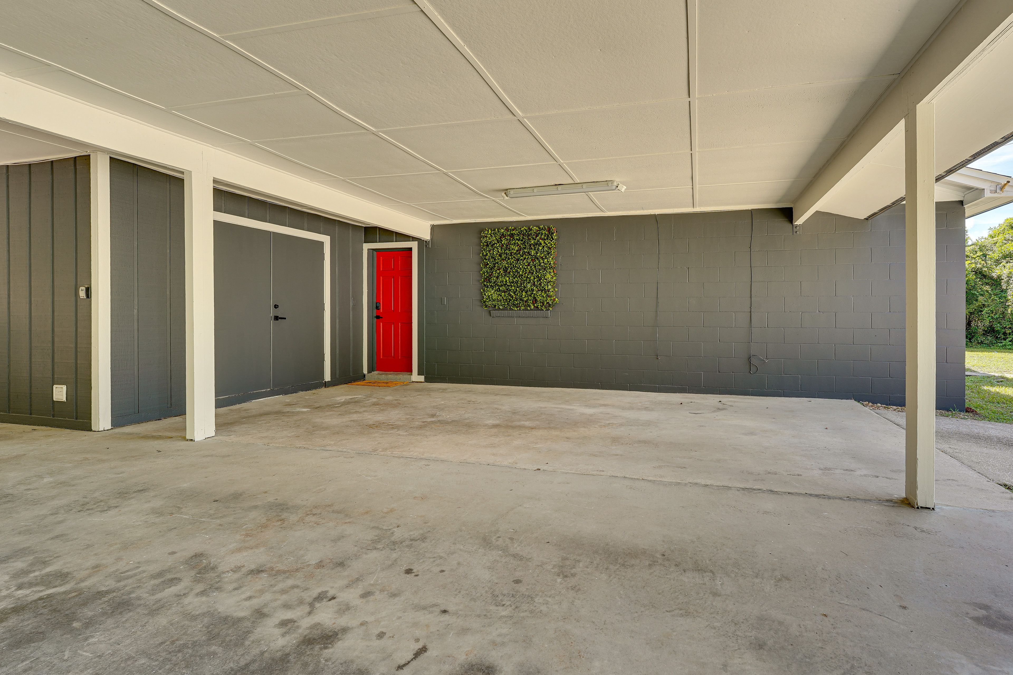 Parking | Carport (2 Vehicles) | Driveway (2 Vehicles)