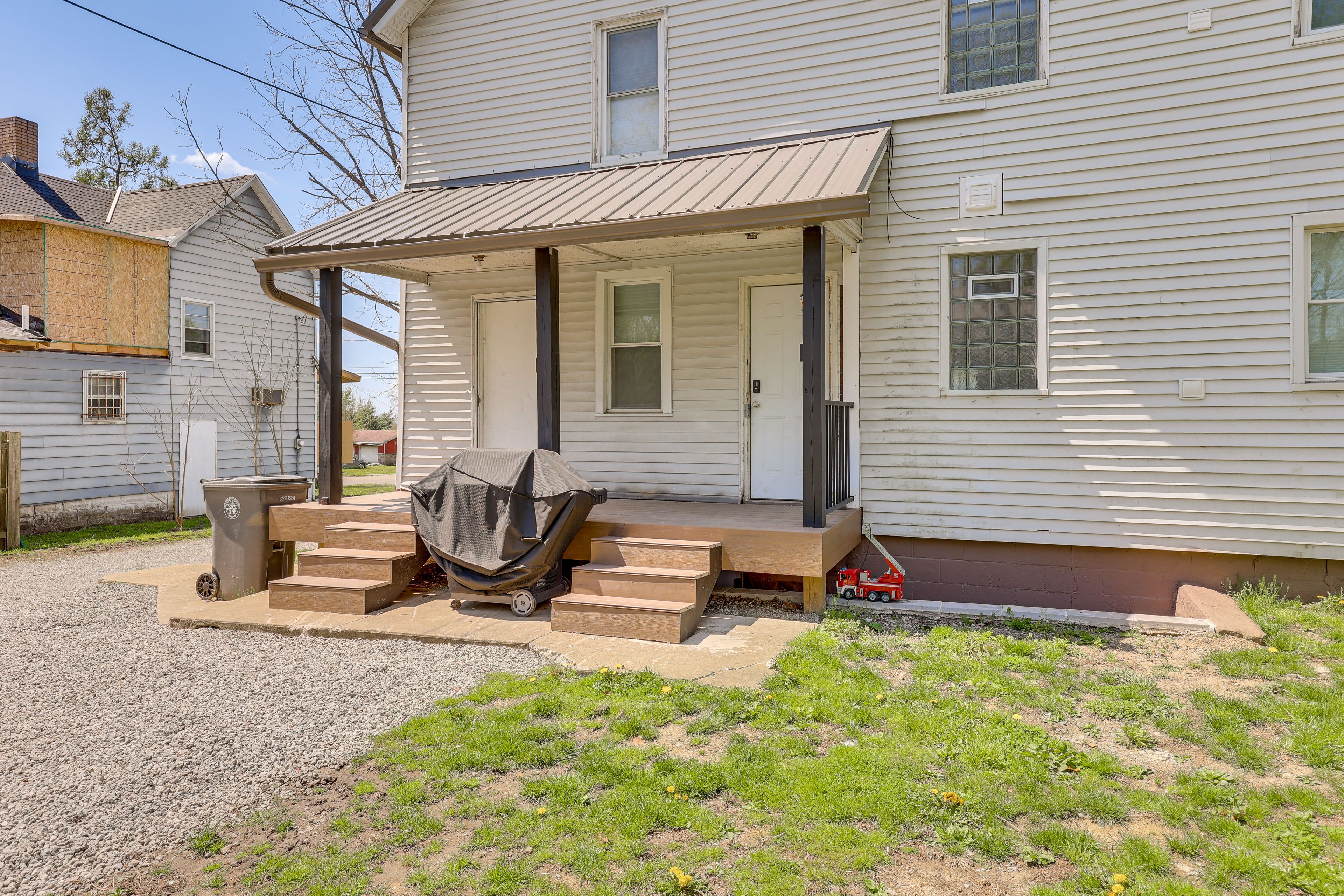 Unit Entrance | Shared Gas Grill