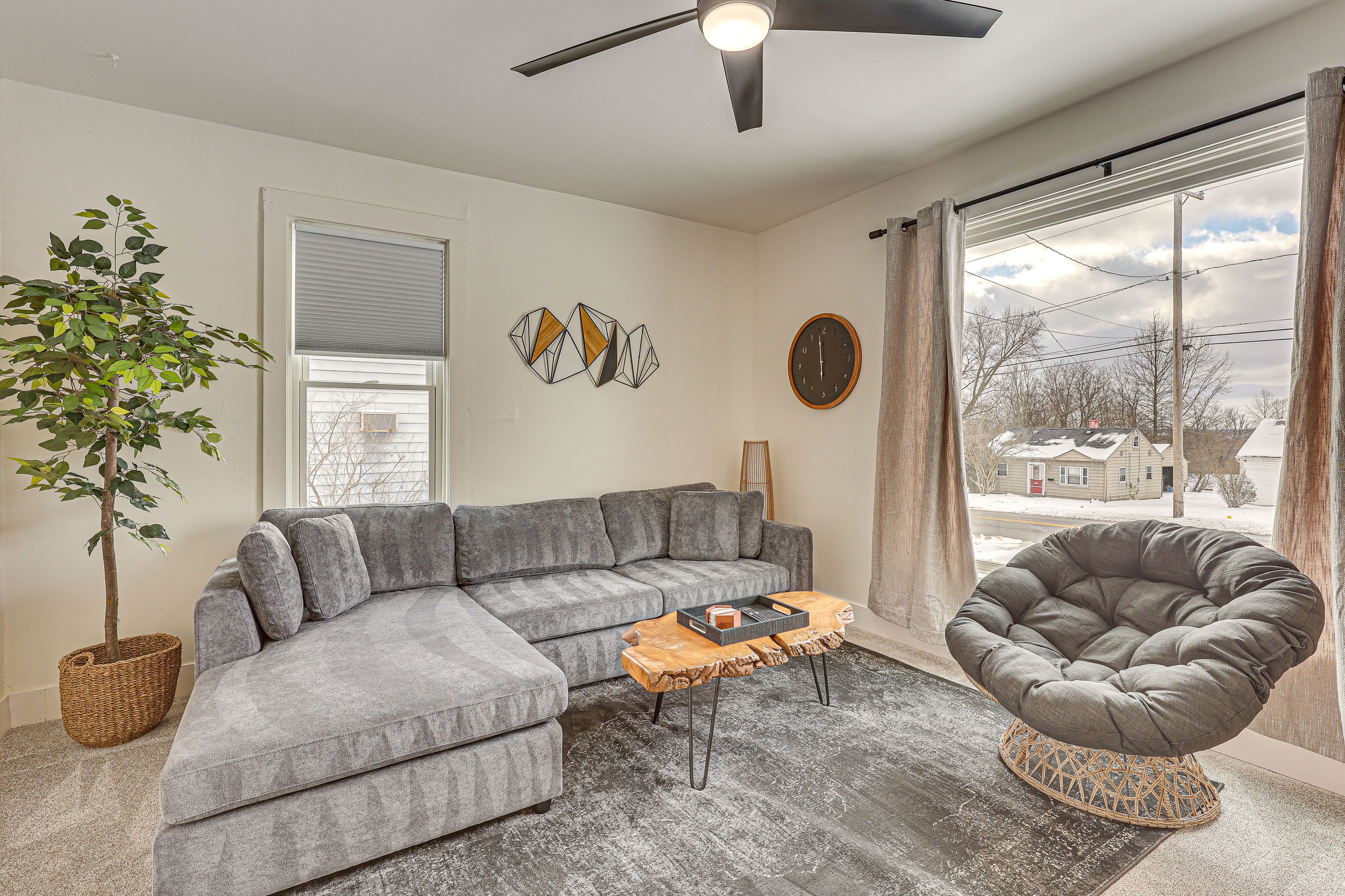 Youngstown Vacation Rental | 1BR | 1BA | 750 Sq Ft | 4 Steps to Enter