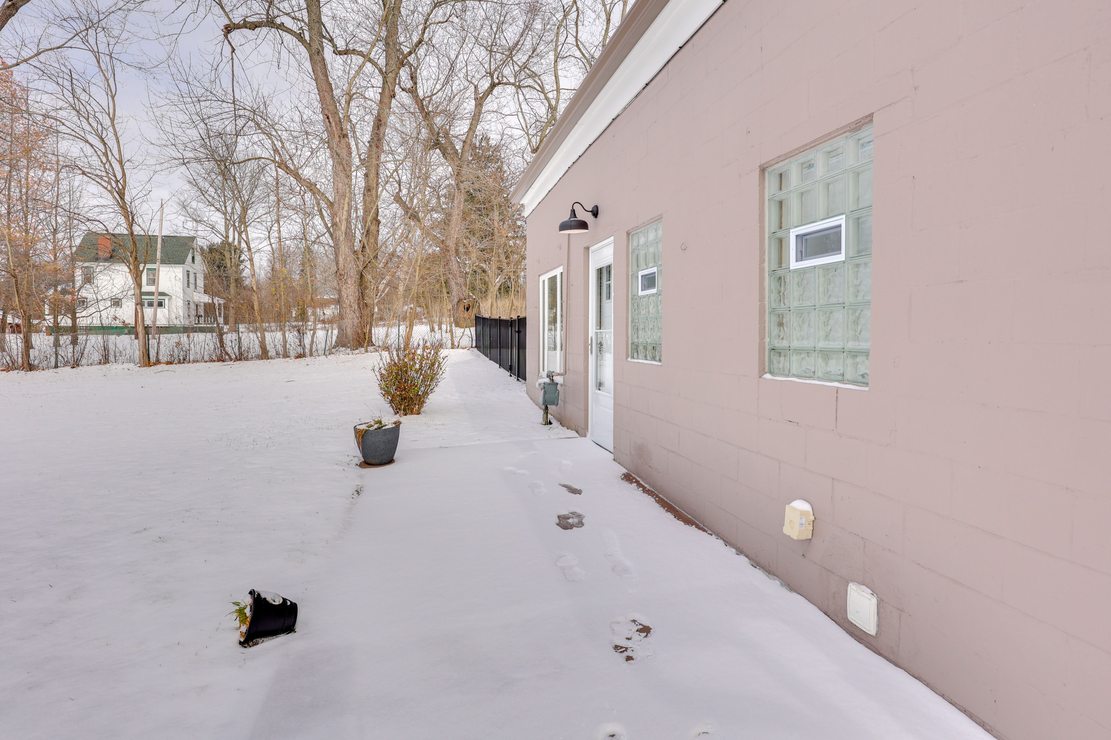 Fenced-In Yard