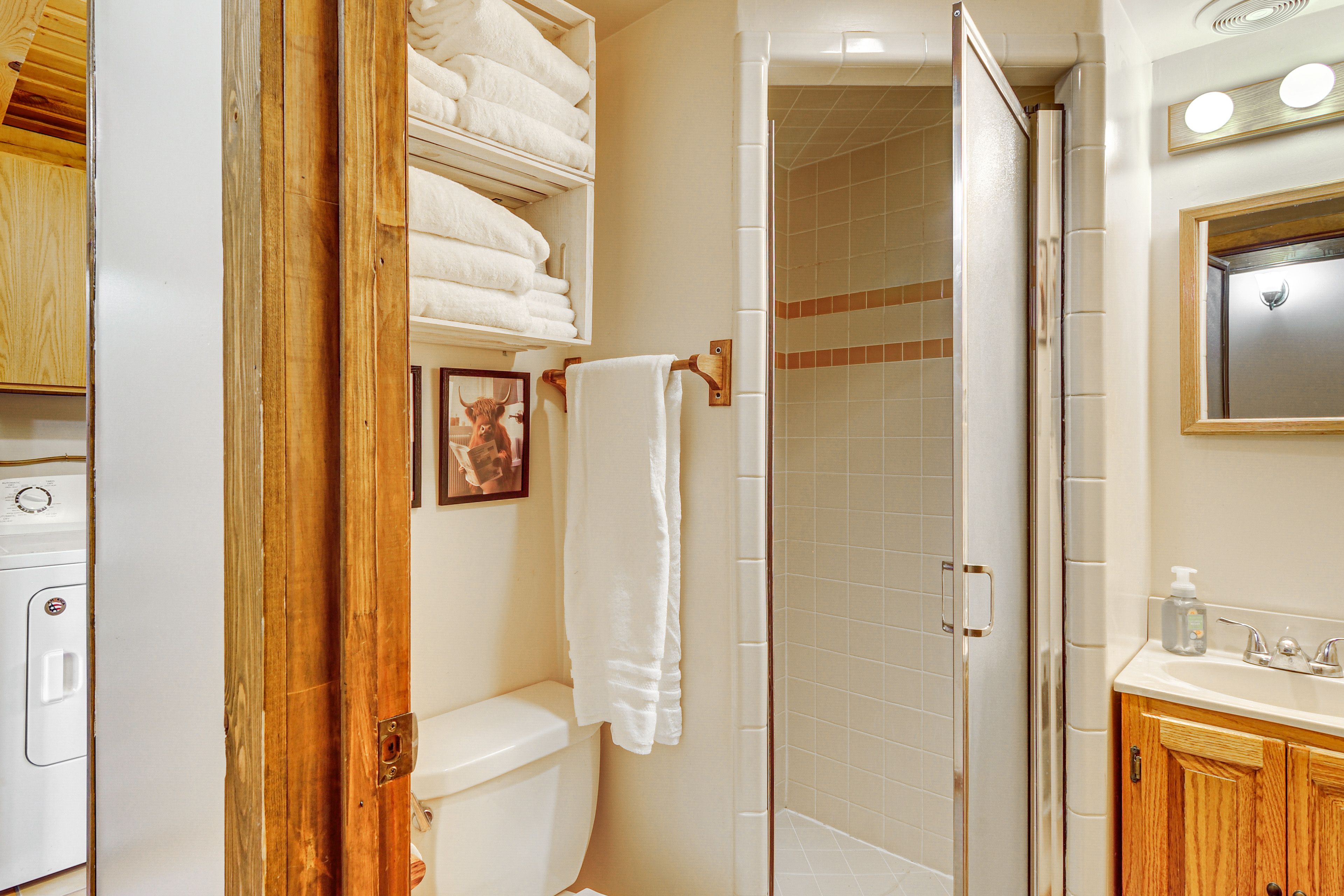 Full Bathroom | Main Level