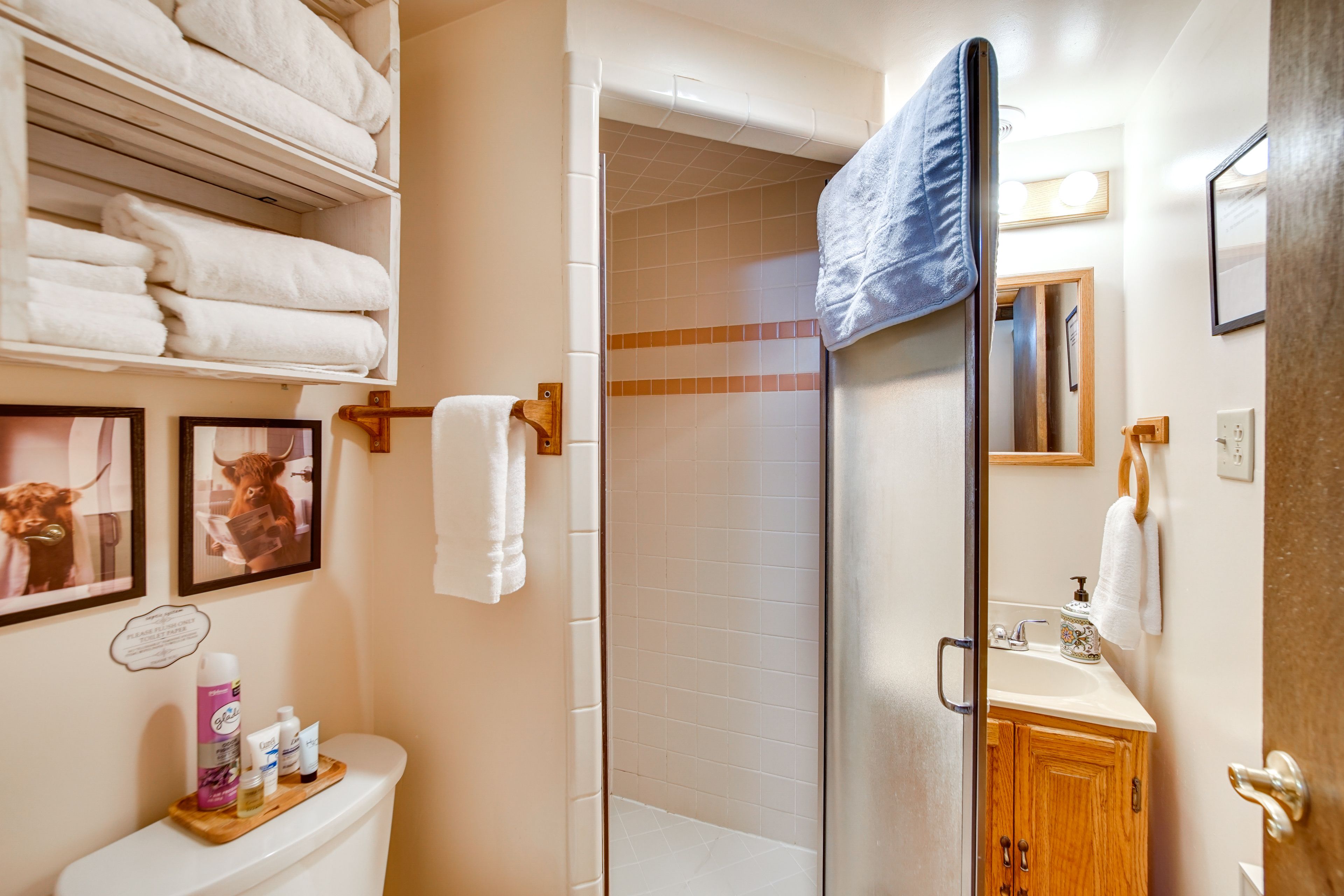Full Bathroom | Main Level