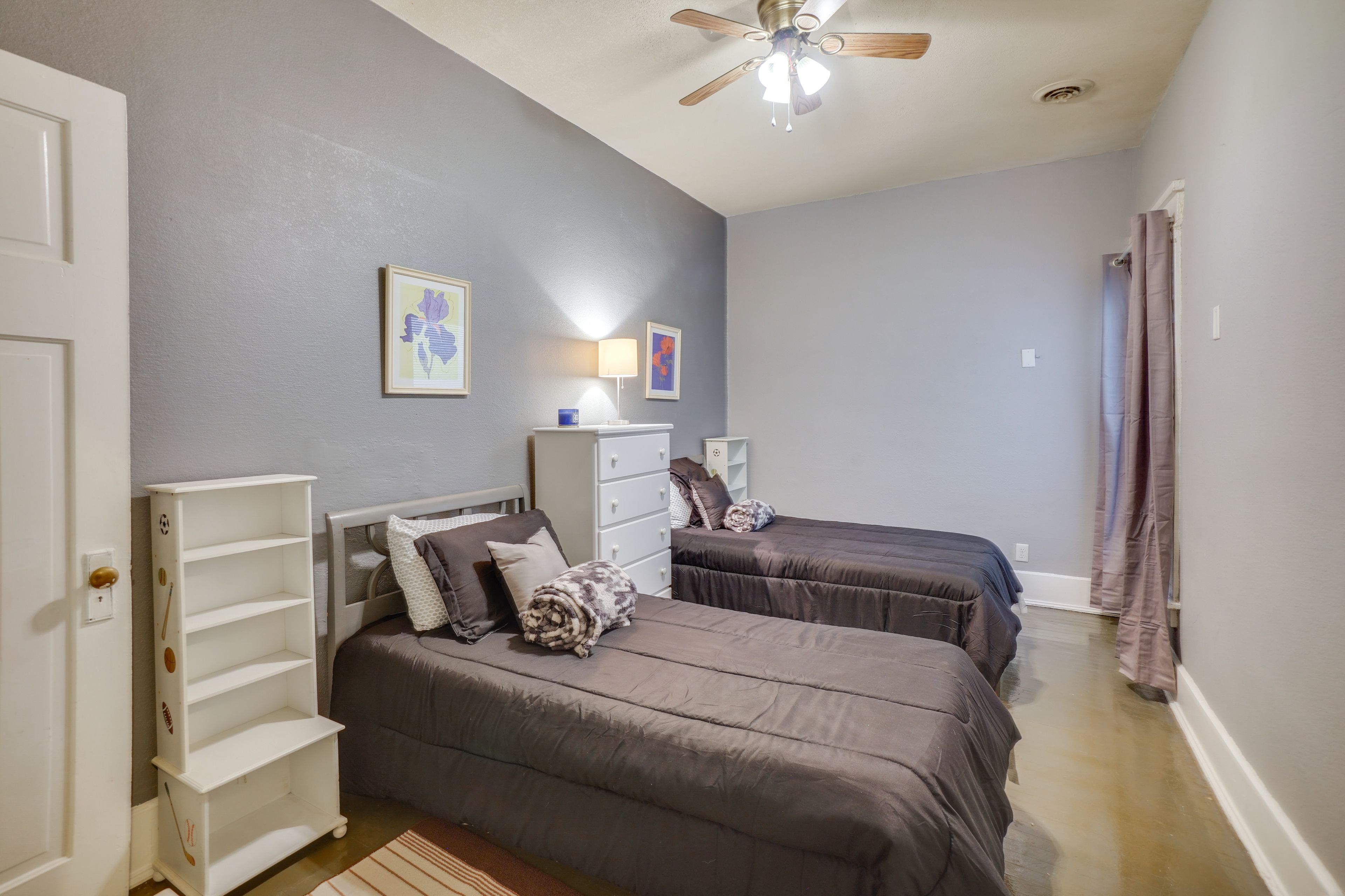 Bedroom 2 | 2 Twin Beds