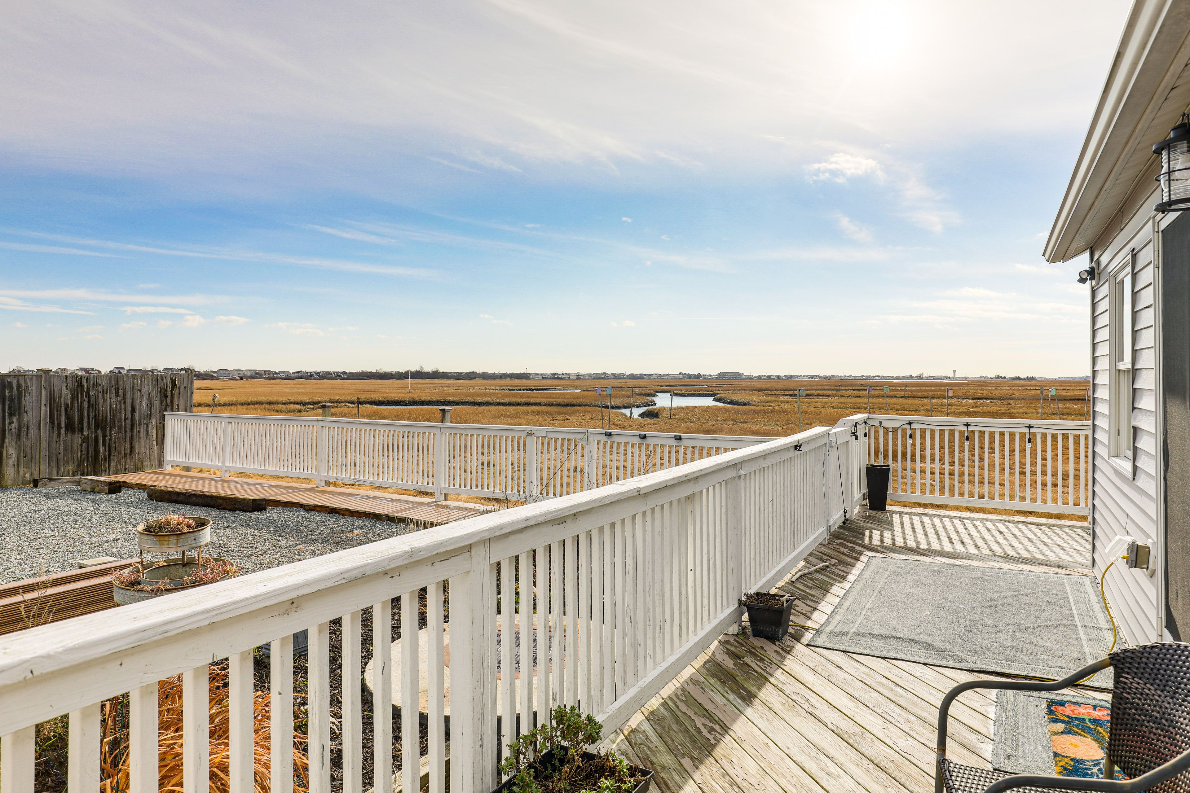 Wraparound Deck