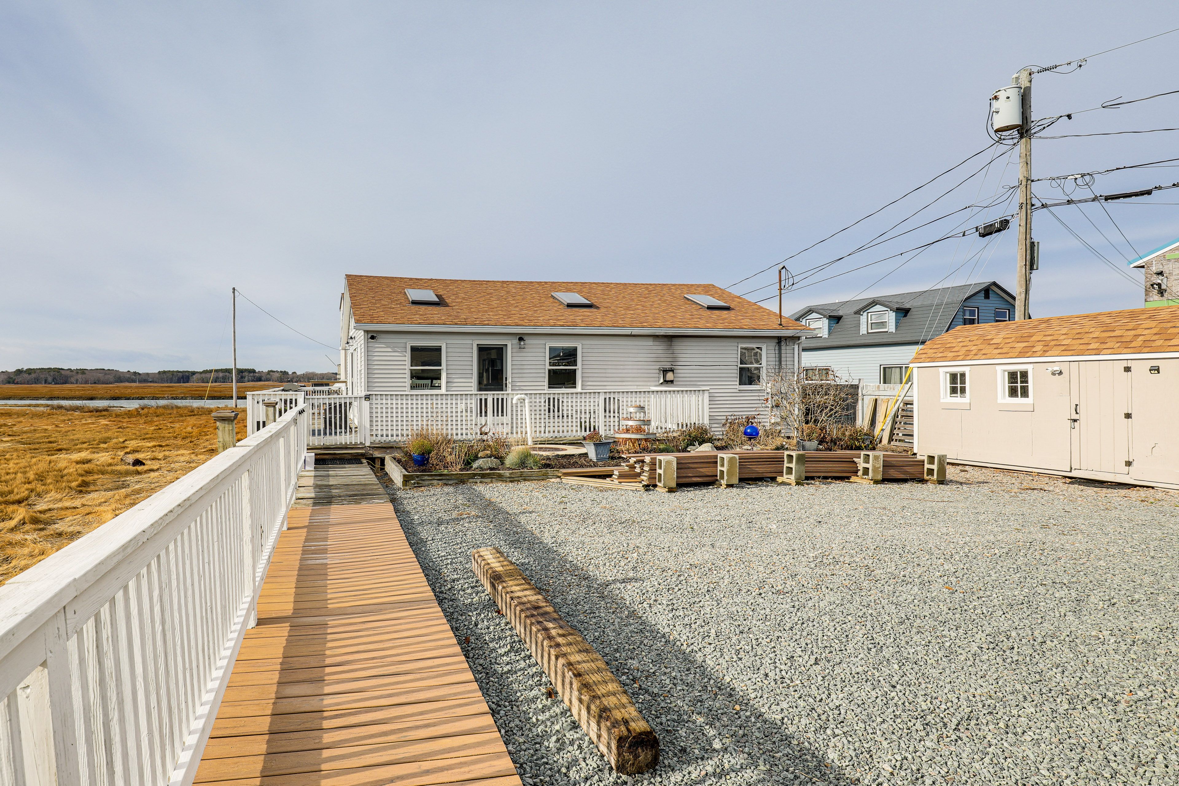 Home Exterior | Parking | Driveway (4 Vehicles)