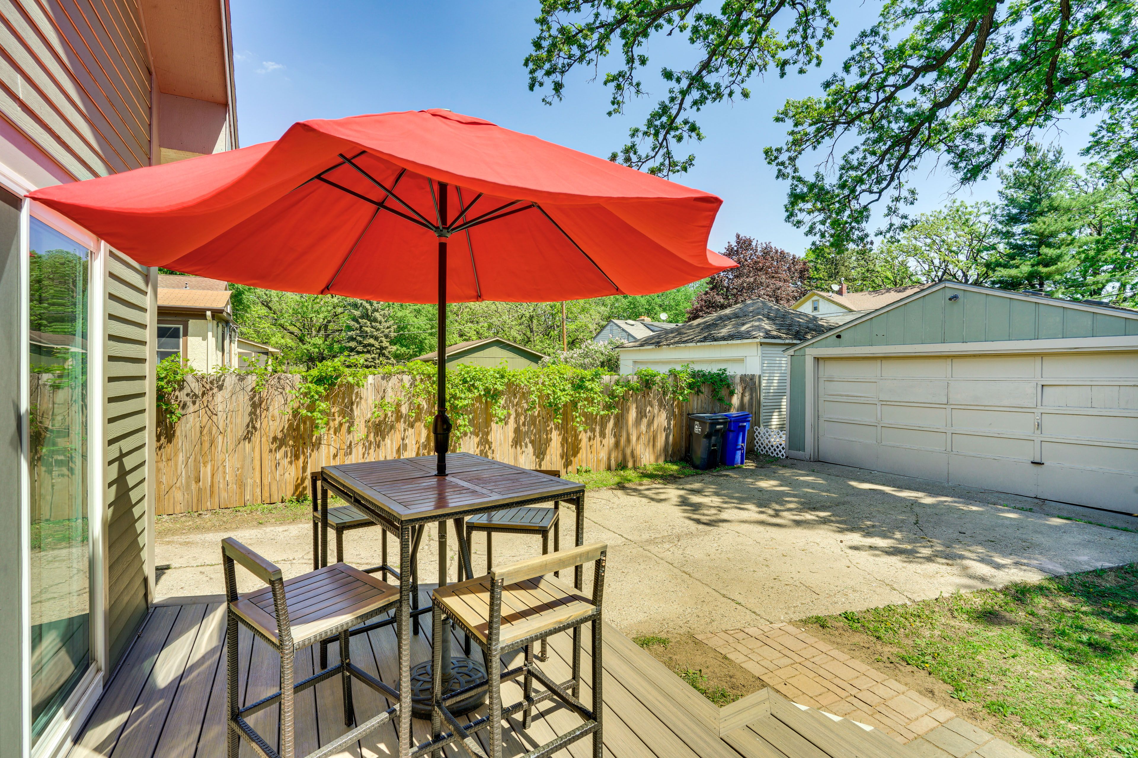 Deck | Outdoor Dining | Gas Grill